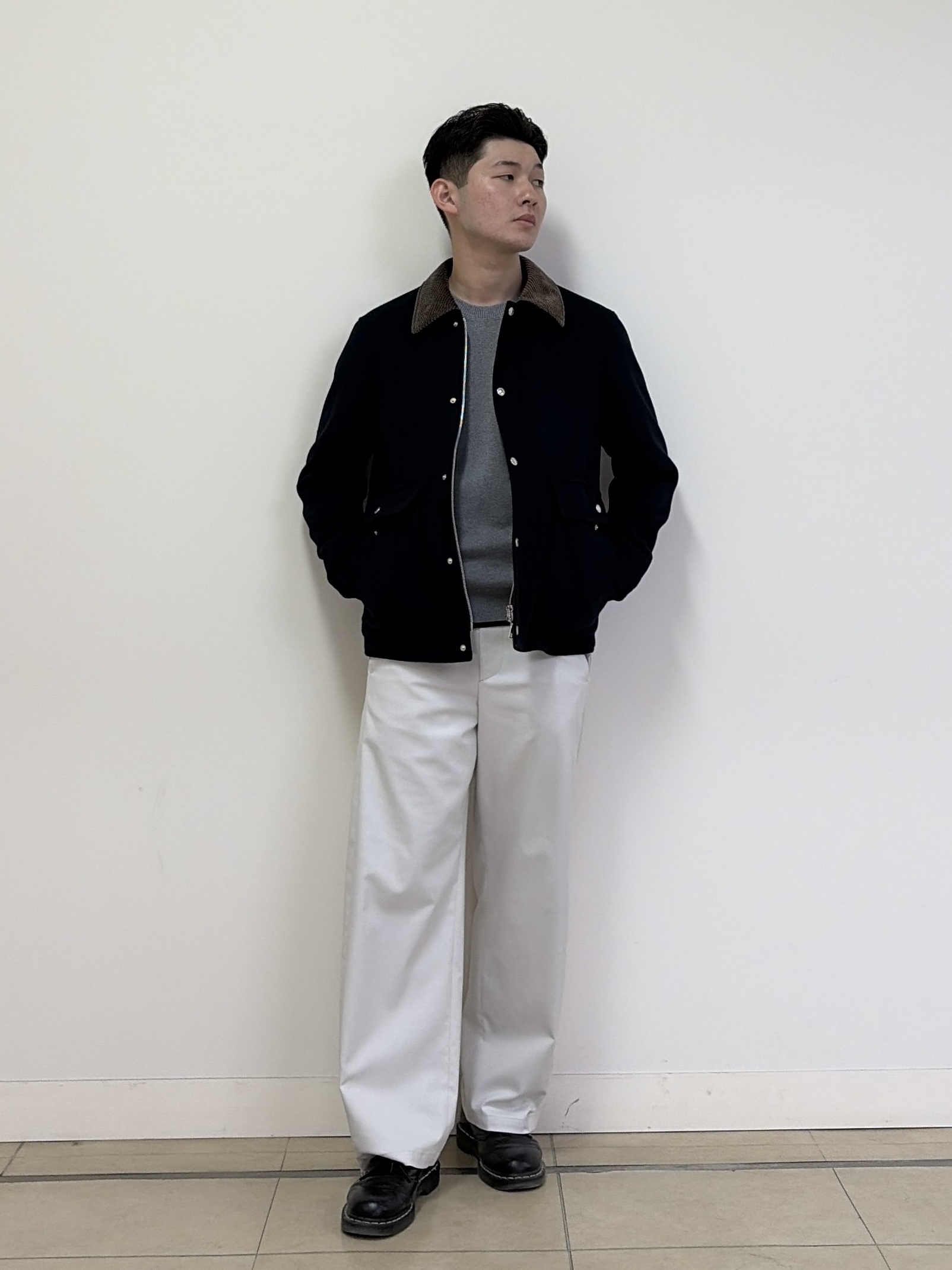 千葉亮太さんの「DRESSTERIOR｜SUPER140&rsquo;S ウールハンティングジャケット」を使ったコーディネート