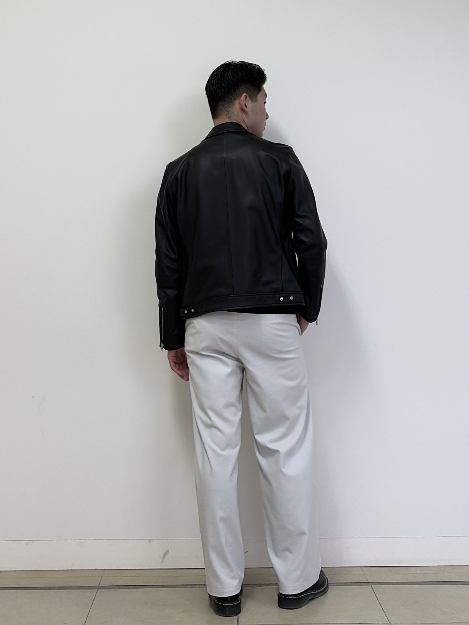 千葉亮太さんの「DRESSTERIOR｜【本革/MonoMax10月号掲載】ラムレザー ハリントンジャケット」を使ったコーディネート