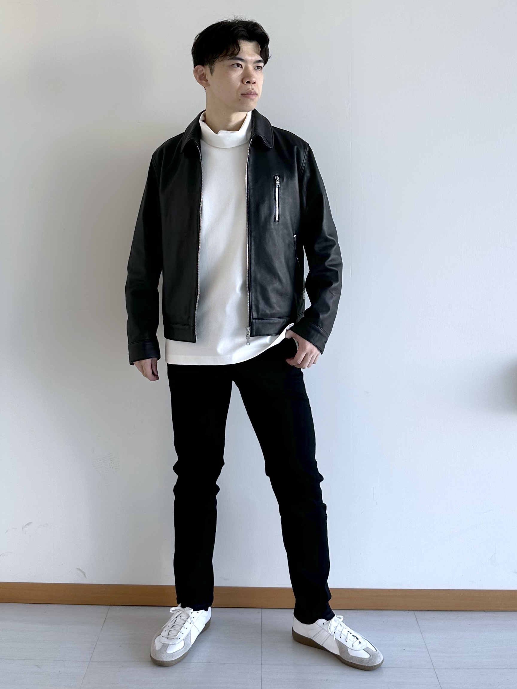 イッシーさんの「TAKEO KIKUCHI｜【BOWLER HAT LABEL】シングルレザーライダースジャケット」を使ったコーディネート