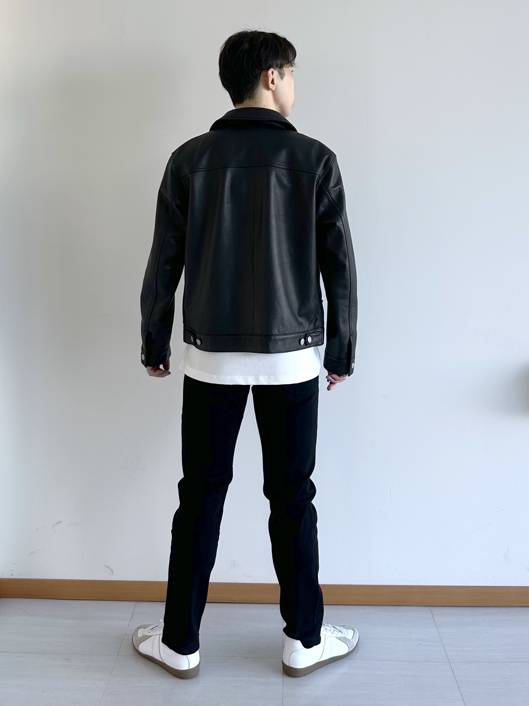 イッシーさんの「TAKEO KIKUCHI｜【BOWLER HAT LABEL】シングルレザーライダースジャケット」を使ったコーディネート