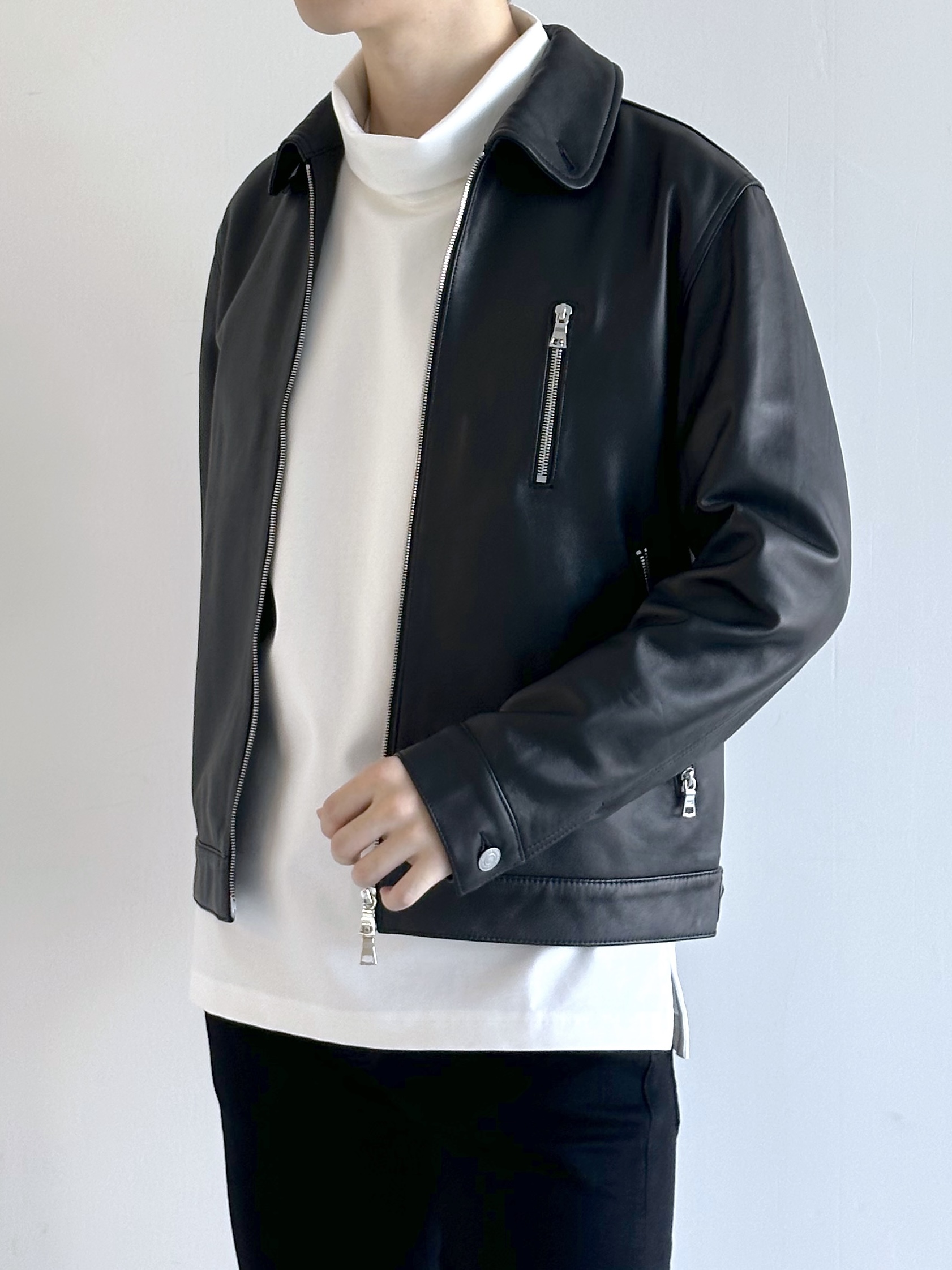 イッシーさんの「TAKEO KIKUCHI｜【BOWLER HAT LABEL】シングルレザーライダースジャケット」を使ったコーディネート