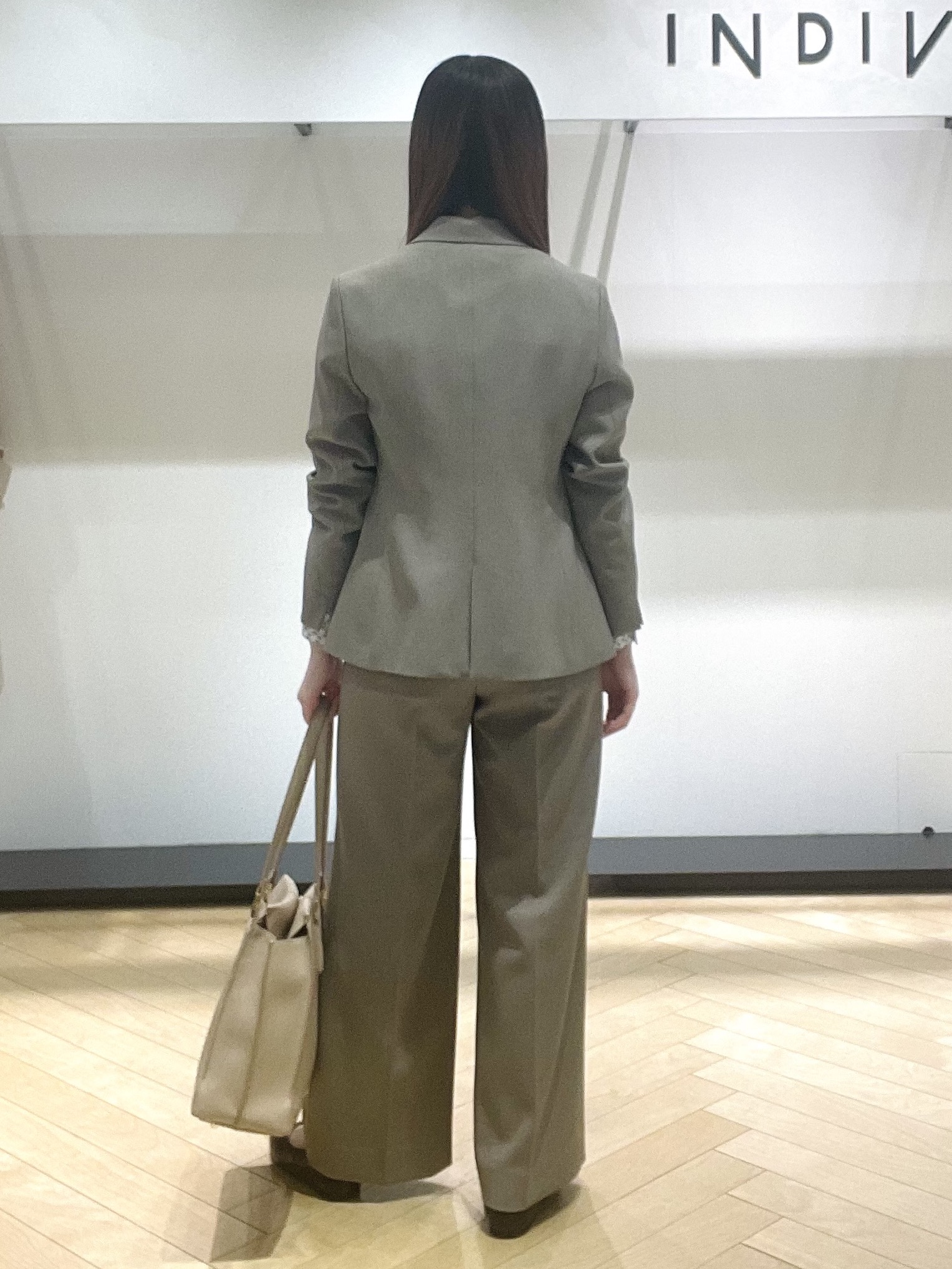 mさんの「INDIVI｜【洗える／通勤／スーツ】メランジストレッチ テーラードカラージャケット」を使ったコーディネート
