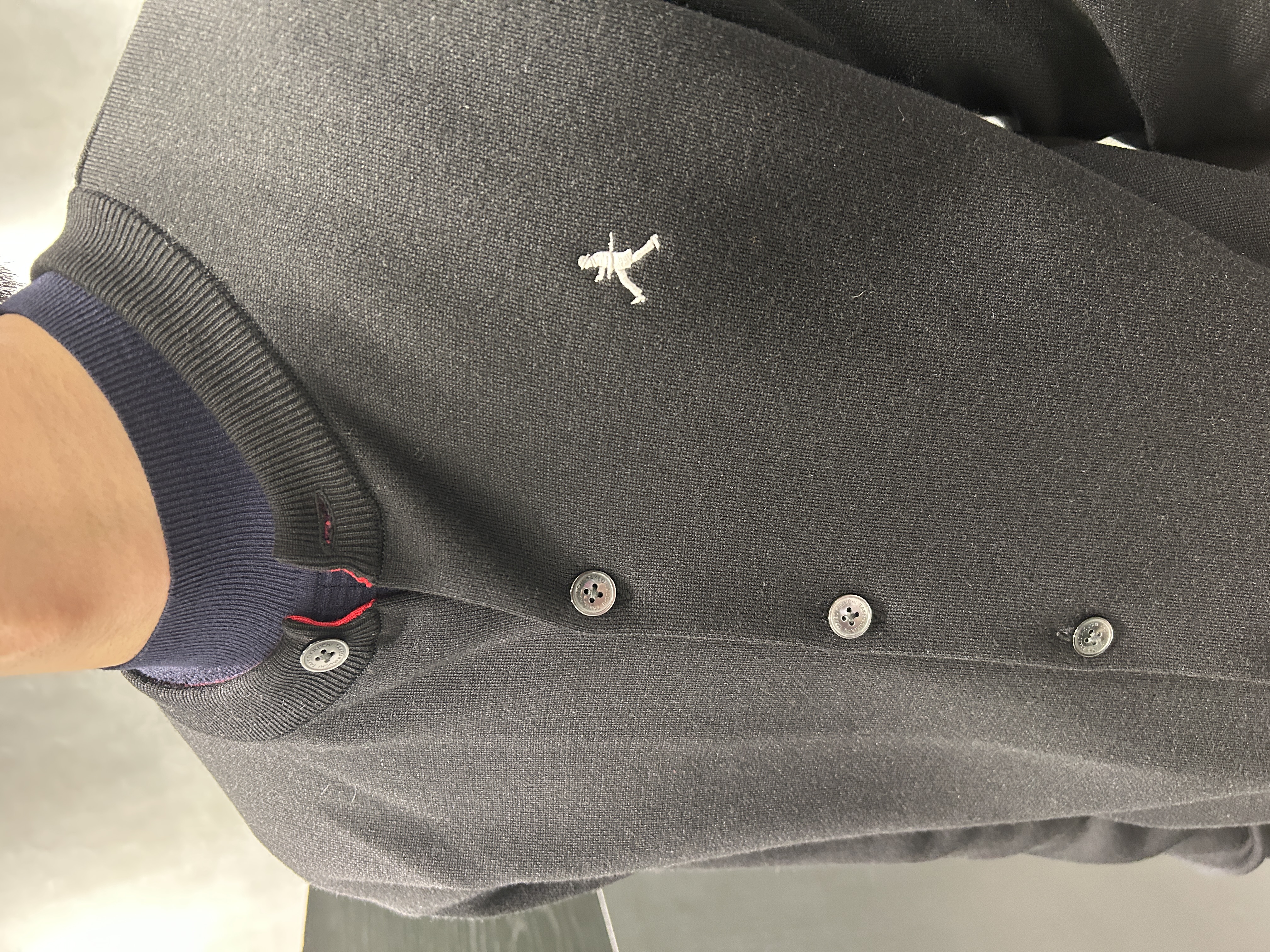 ruiさんの「TAKEO KIKUCHI｜【BOWLER HAT LABEL】日本製クルーネックカーディガン」を使ったコーディネート