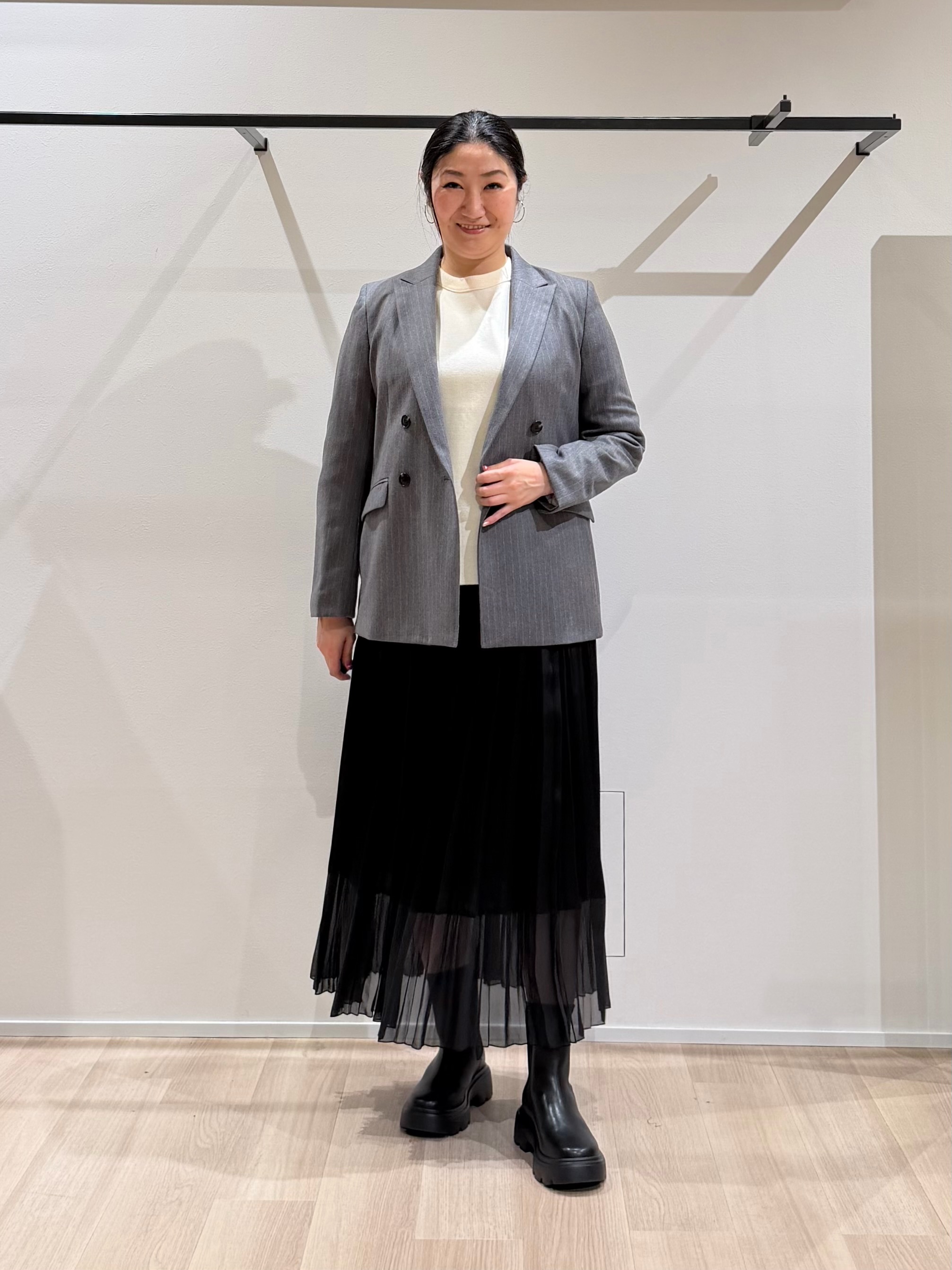 TOMOMIさんの「UNTITLED｜【きれいめカジュアル】スウェットライクニットプルオーバー」を使ったコーディネート