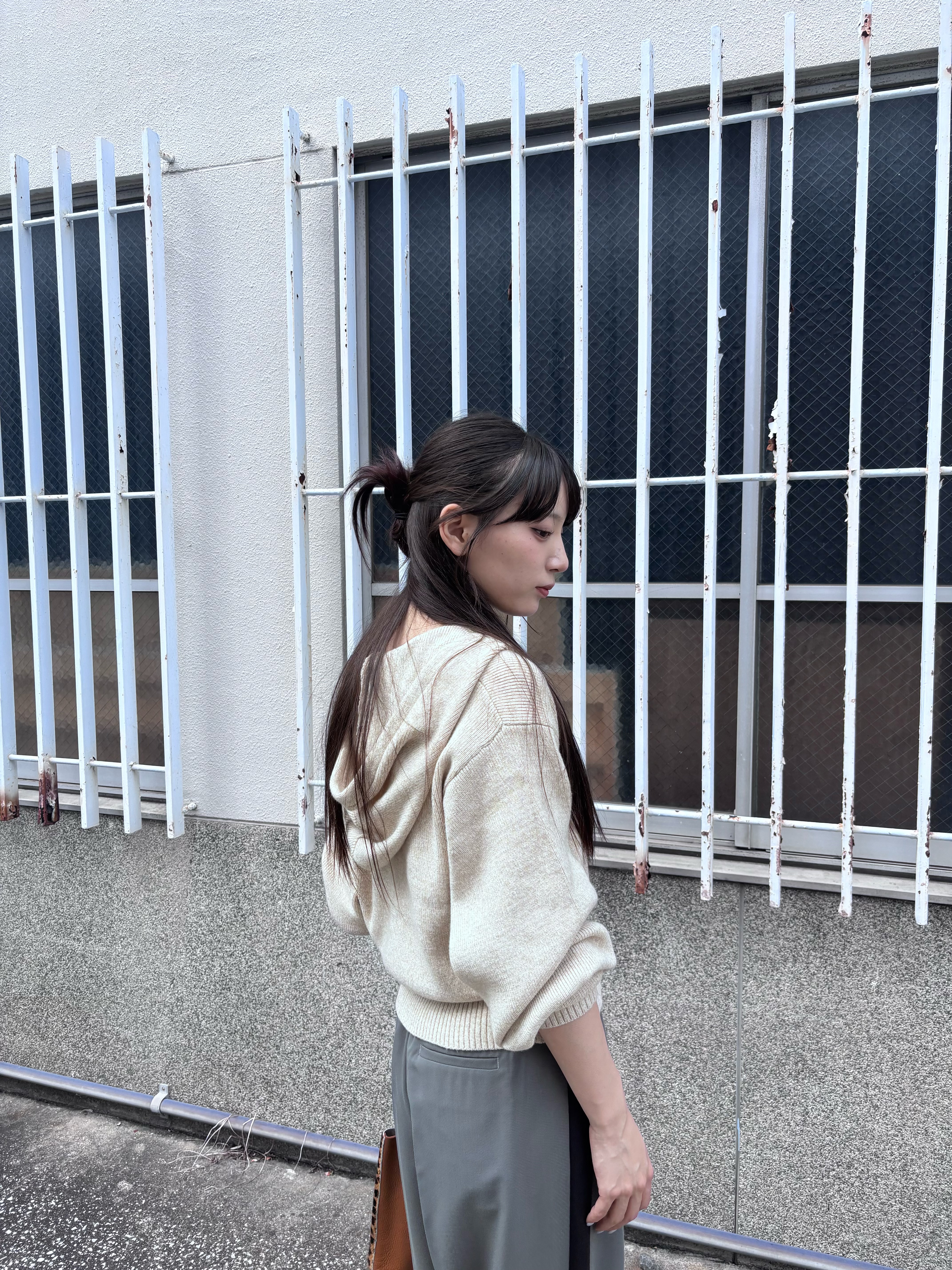 ibukiさんの「INDIVI｜フーディニットカーディガン【LIVE紹介／上枝みどりさん着用】」を使ったコーディネート