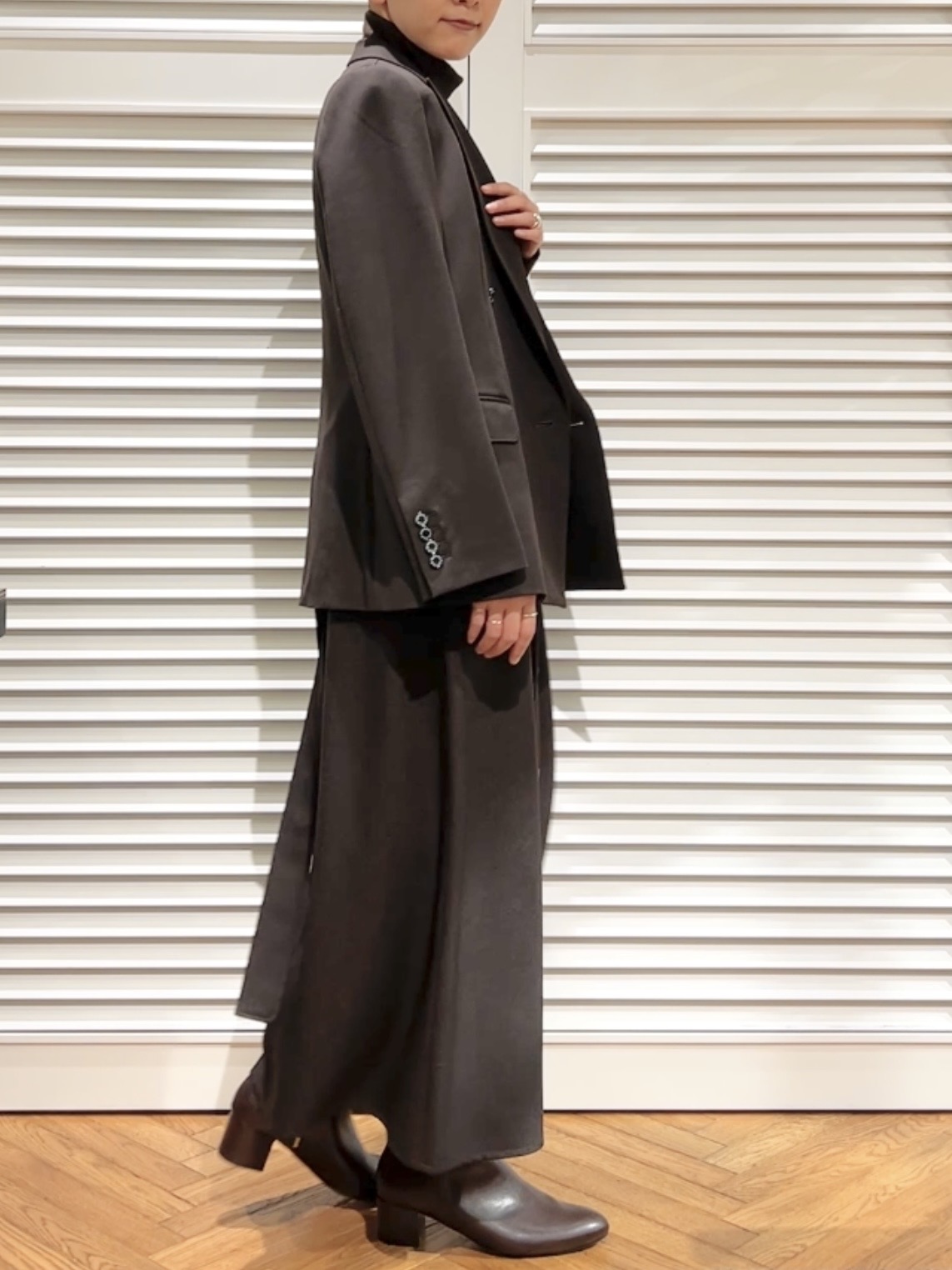 OCHIAIさんの「DRESSTERIOR｜【セットアップ可/温度調節】コンフォータブルジャケット」を使ったコーディネート