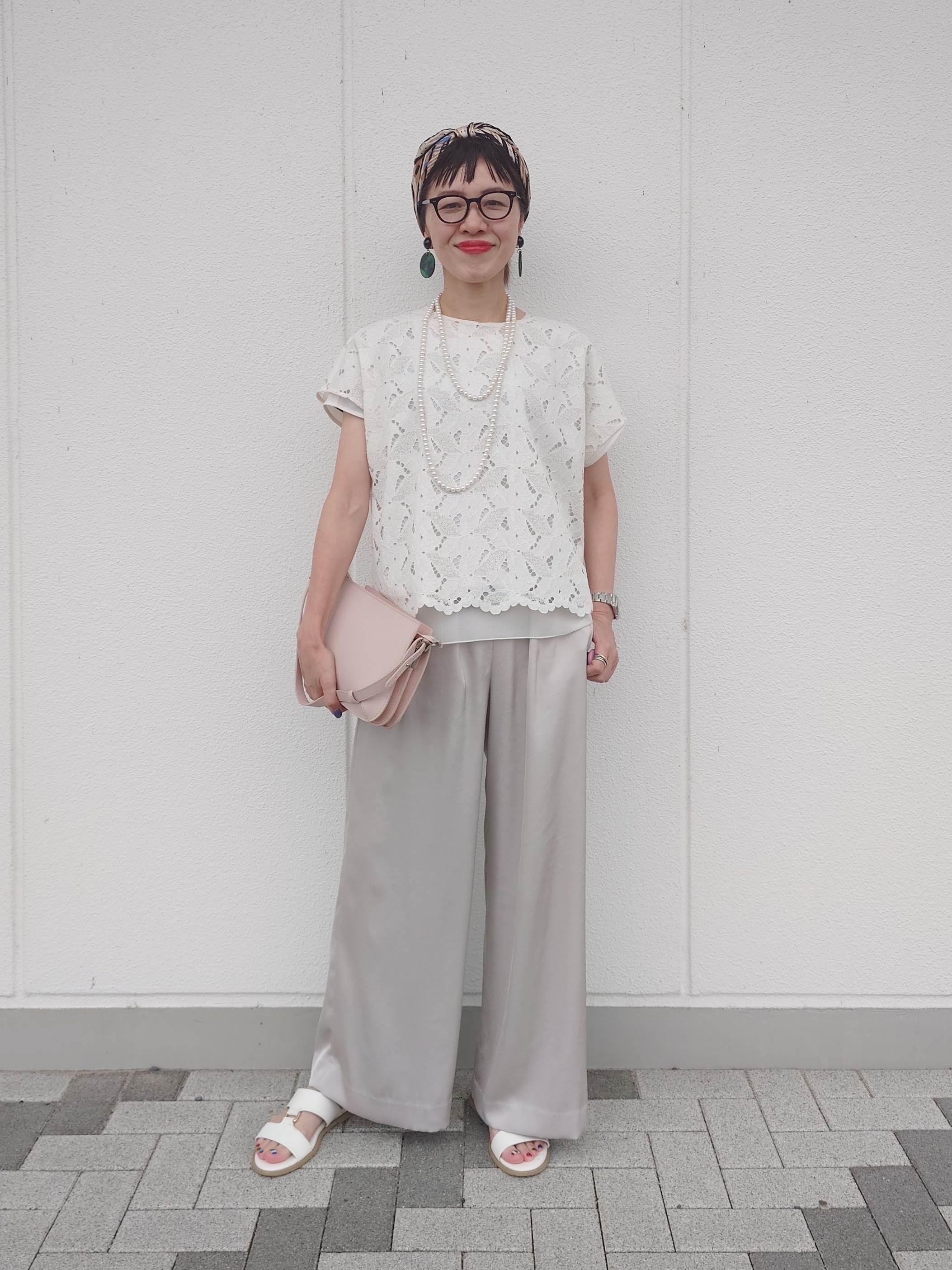 MUTSUKOさんの「UNTITLED｜【セットアップ可/品のある透け感】リーフレースブラウス」を使ったコーディネート