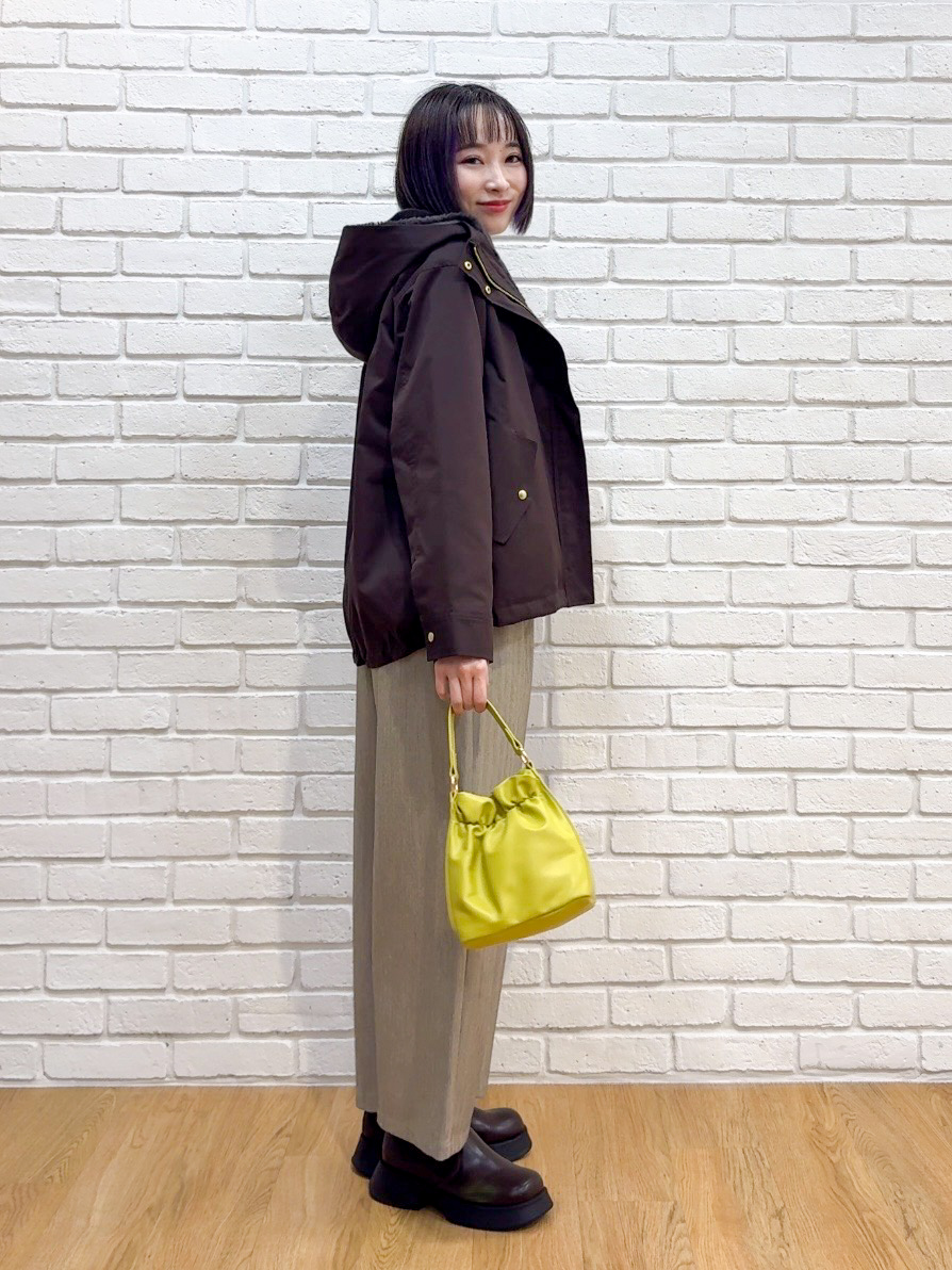 𝐜𝐡𝐢𝐤𝐚さんの「SHOO･LA･RUE｜【洗濯機可/撥水/マルチWAY】ファーライナー付き 毎日欲張りマンパ」を使ったコーディネート