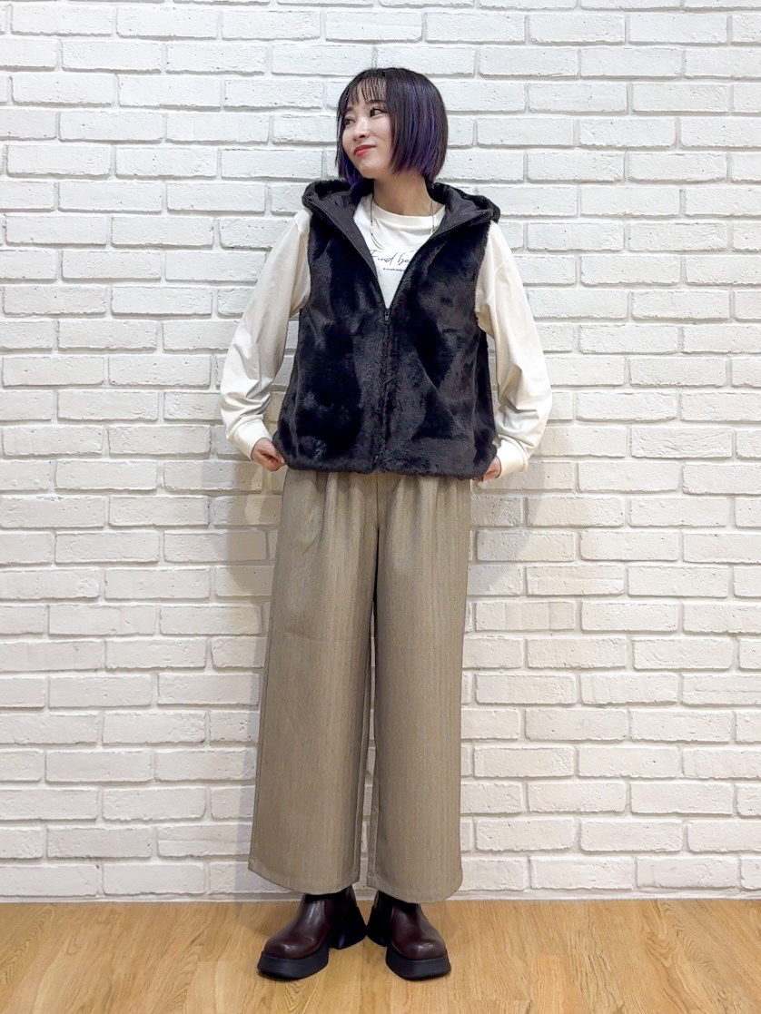 𝐜𝐡𝐢𝐤𝐚さんの「SHOO･LA･RUE｜【洗濯機可/撥水/マルチWAY】ファーライナー付き 毎日欲張りマンパ」を使ったコーディネート