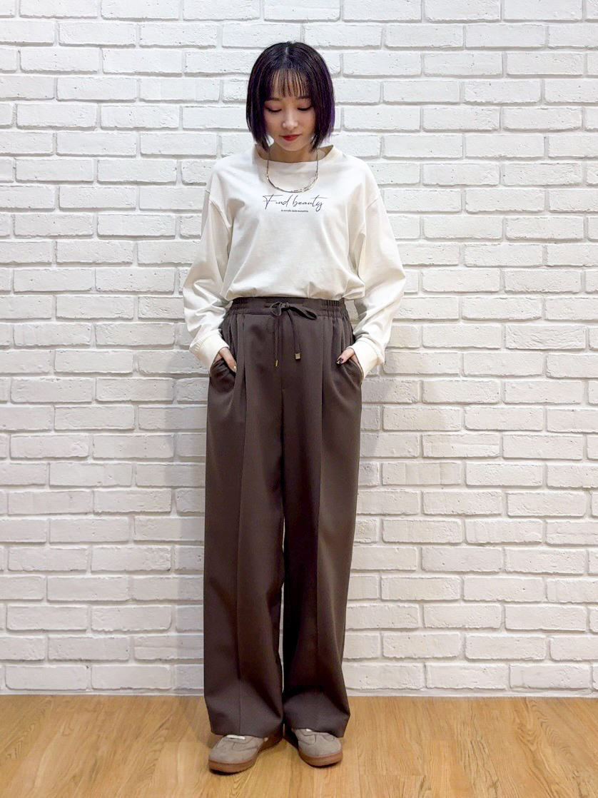 𝐜𝐡𝐢𝐤𝐚さんの「SHOO･LA･RUE｜【S-LL/洗濯機可/体型カバー】ライトオンスデニム ダブルポケット オーバーサイズシャツ」を使ったコーディネート