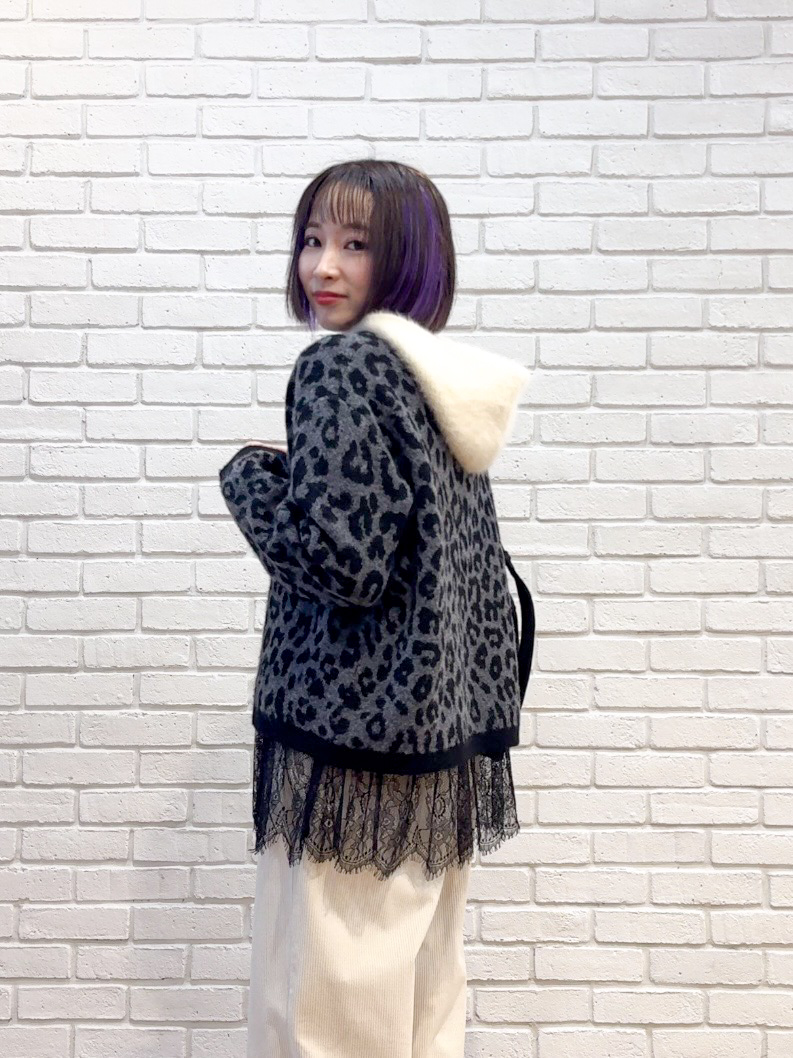 𝐜𝐡𝐢𝐤𝐚さんの「SHOO･LA･RUE｜【洗濯機可/S-LL】ジャケット感覚で着られる バイカラーニットカーディガン」を使ったコーディネート