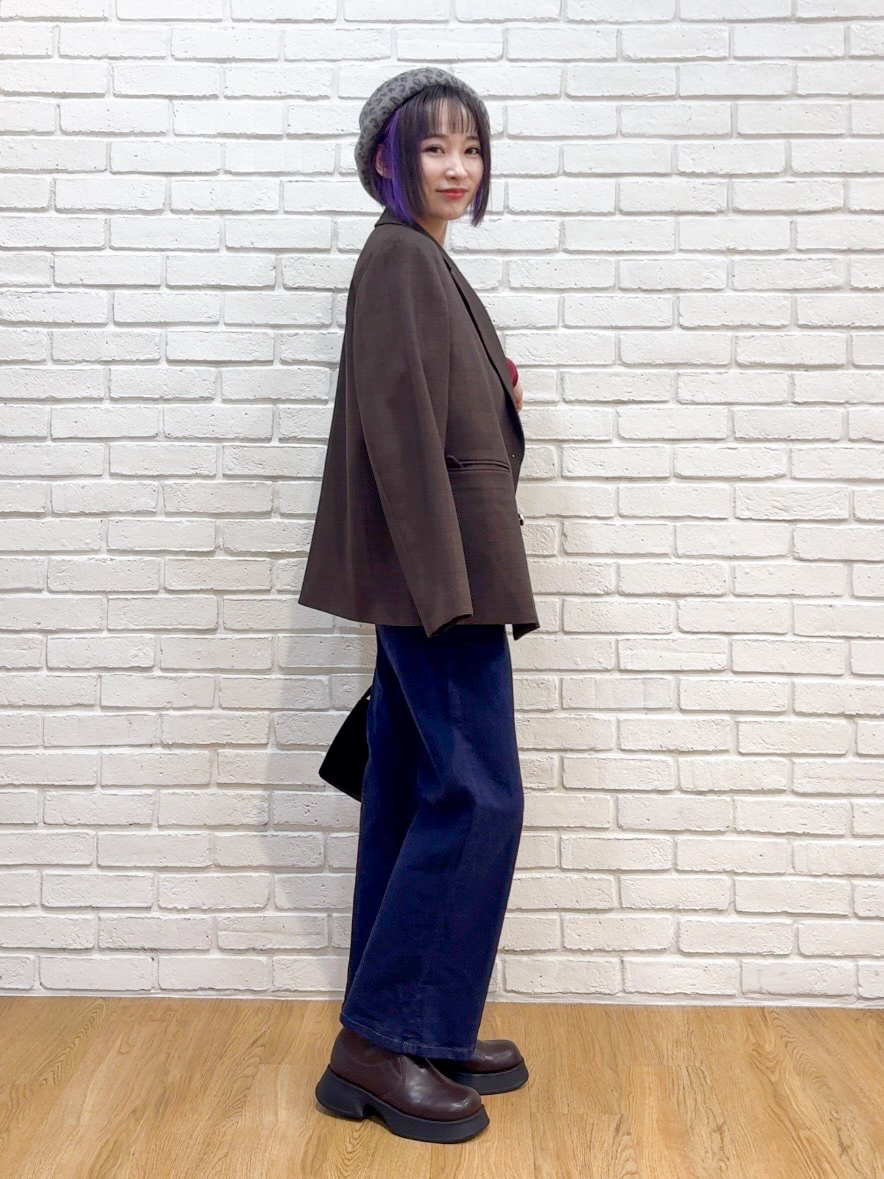𝐜𝐡𝐢𝐤𝐚さんの「SHOO･LA･RUE｜【セットアップ可/洗濯後しわになりにくい】ウールフィール ダブルジャケット」を使ったコーディネート