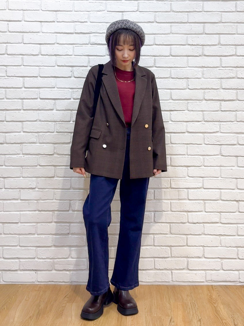 𝐜𝐡𝐢𝐤𝐚さんの「SHOO･LA･RUE｜【セットアップ可/洗濯後しわになりにくい】ウールフィール ダブルジャケット」を使ったコーディネート