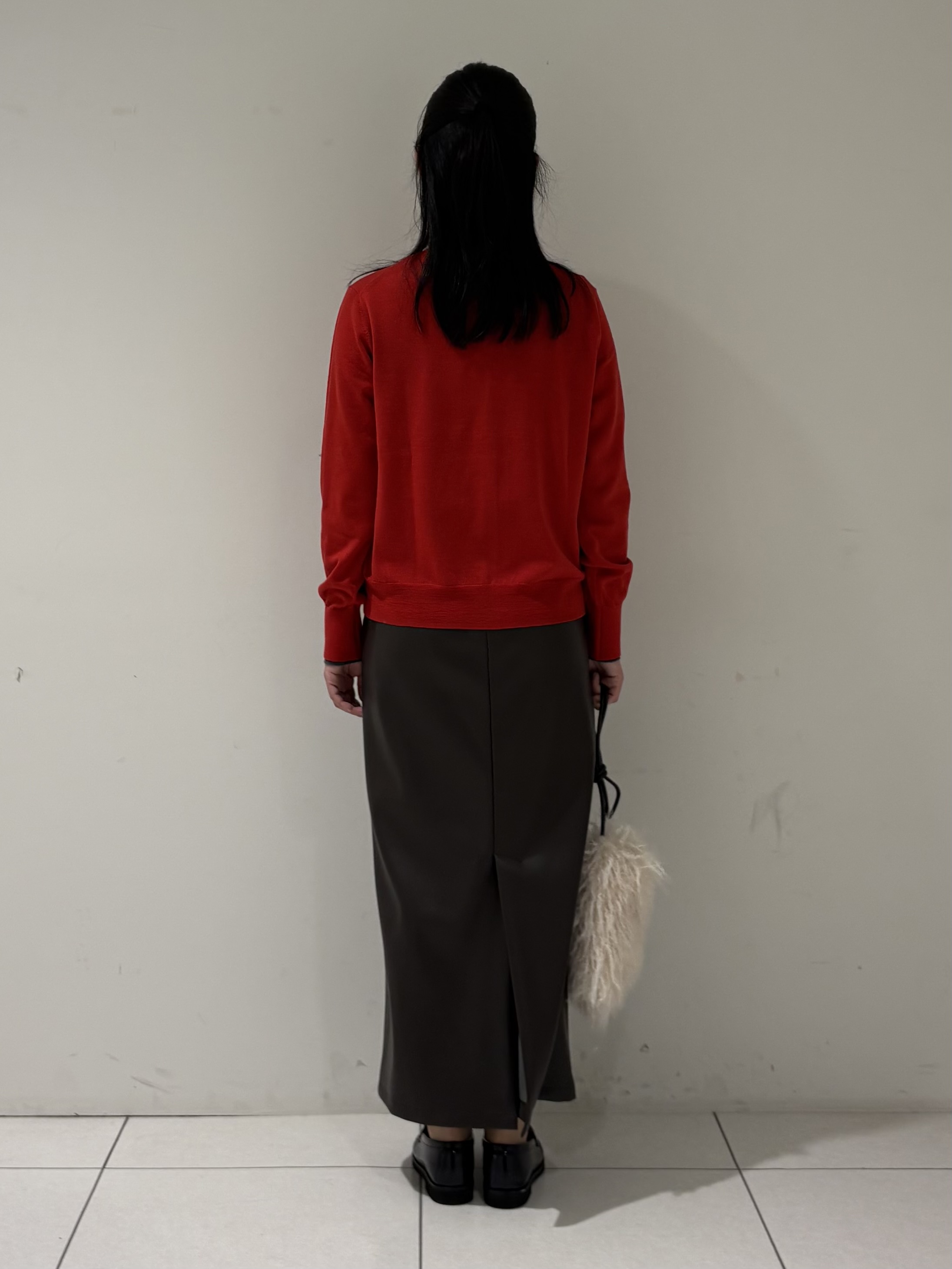 momokoさんの「INDIVI｜【ウール混／美素材】ベーシック丸首カーディガン」を使ったコーディネート