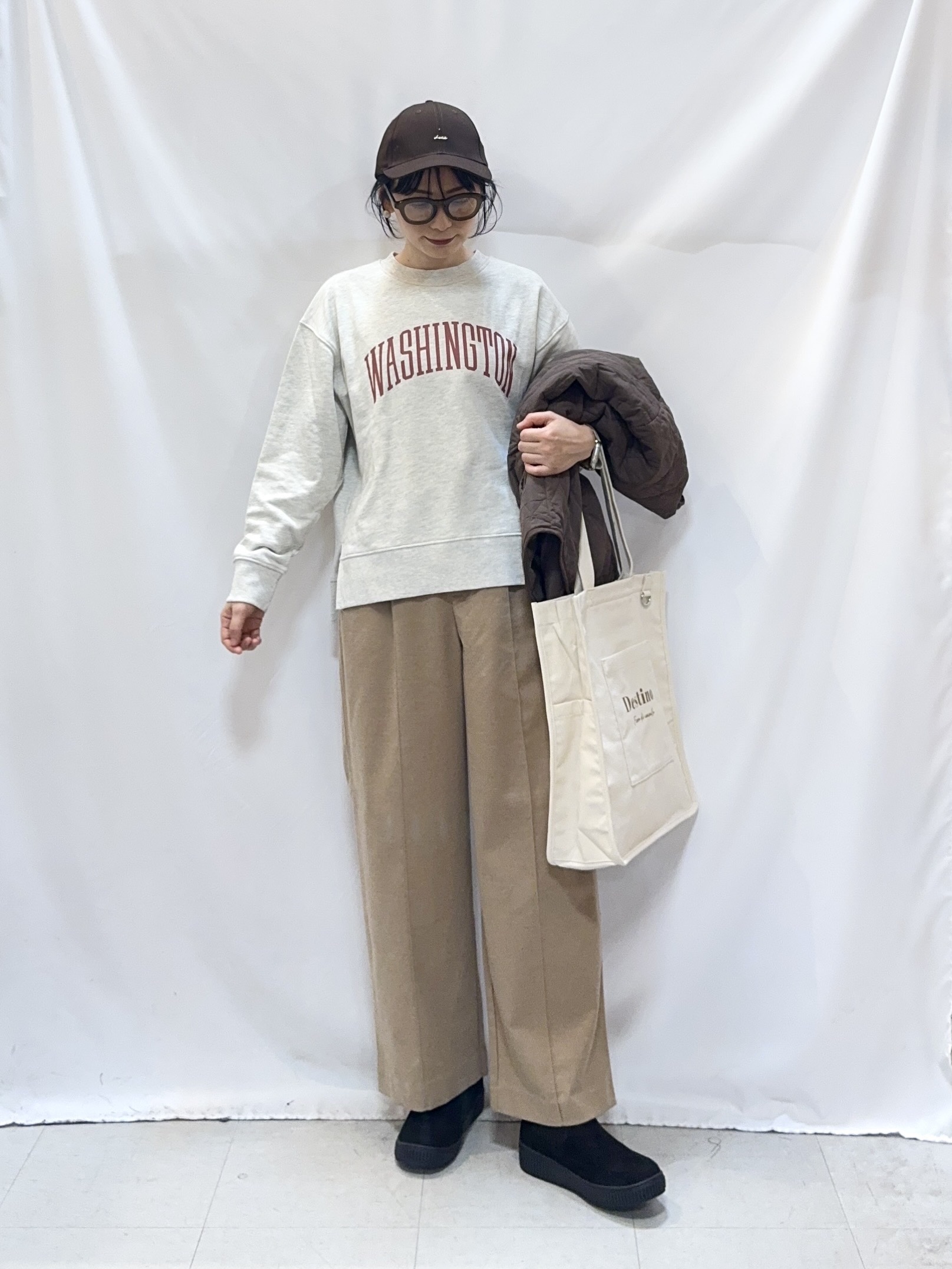 𝐇𝐢𝐫𝐨𝐦𝐢さんの「SHOO･LA･RUE｜【撥水/S-LL/洗濯機可】ウエスト絞れる キルト中綿ジャケット」を使ったコーディネート