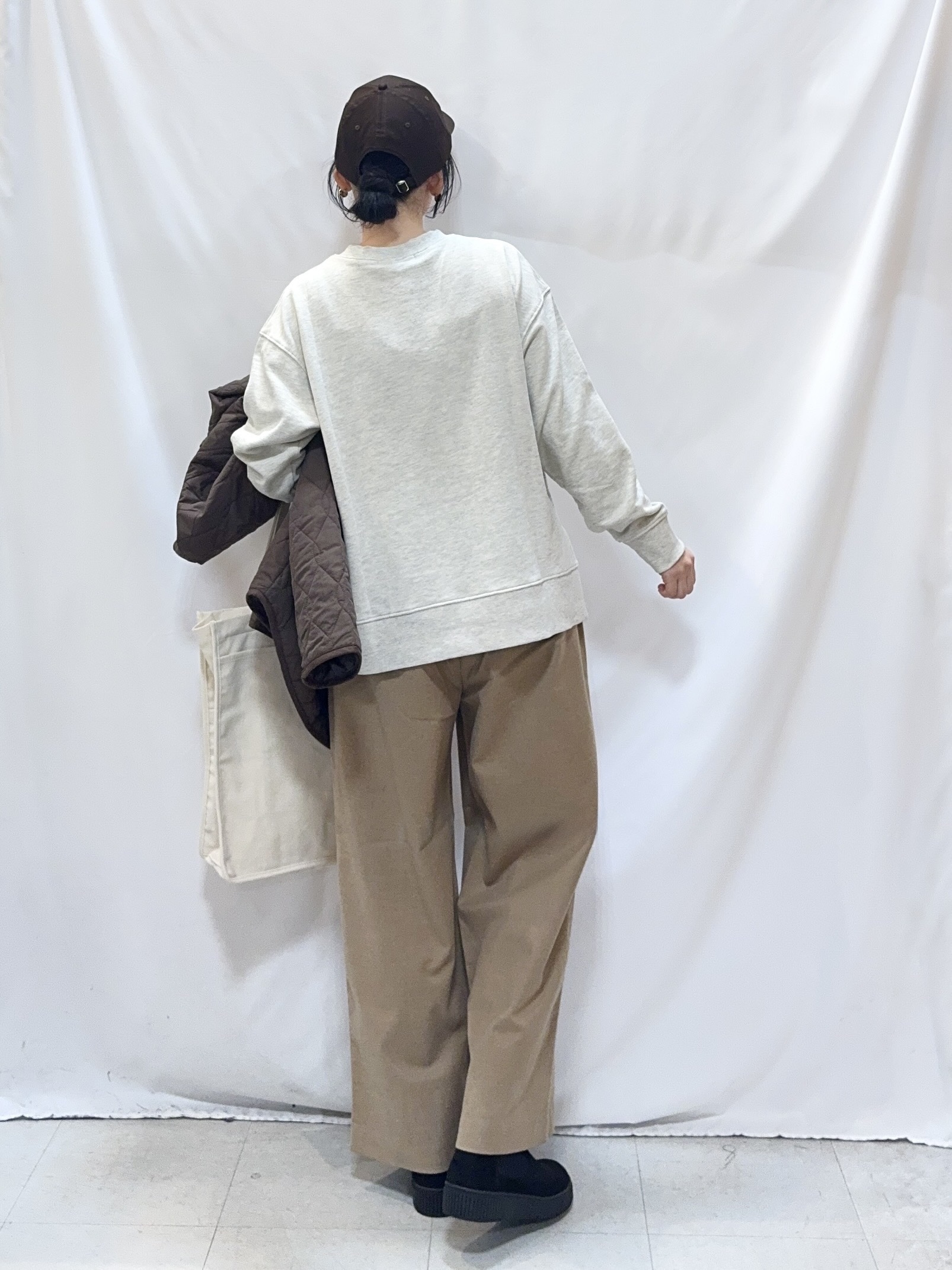 𝐇𝐢𝐫𝐨𝐦𝐢さんの「SHOO･LA･RUE｜【撥水/S-LL/洗濯機可】ウエスト絞れる キルト中綿ジャケット」を使ったコーディネート