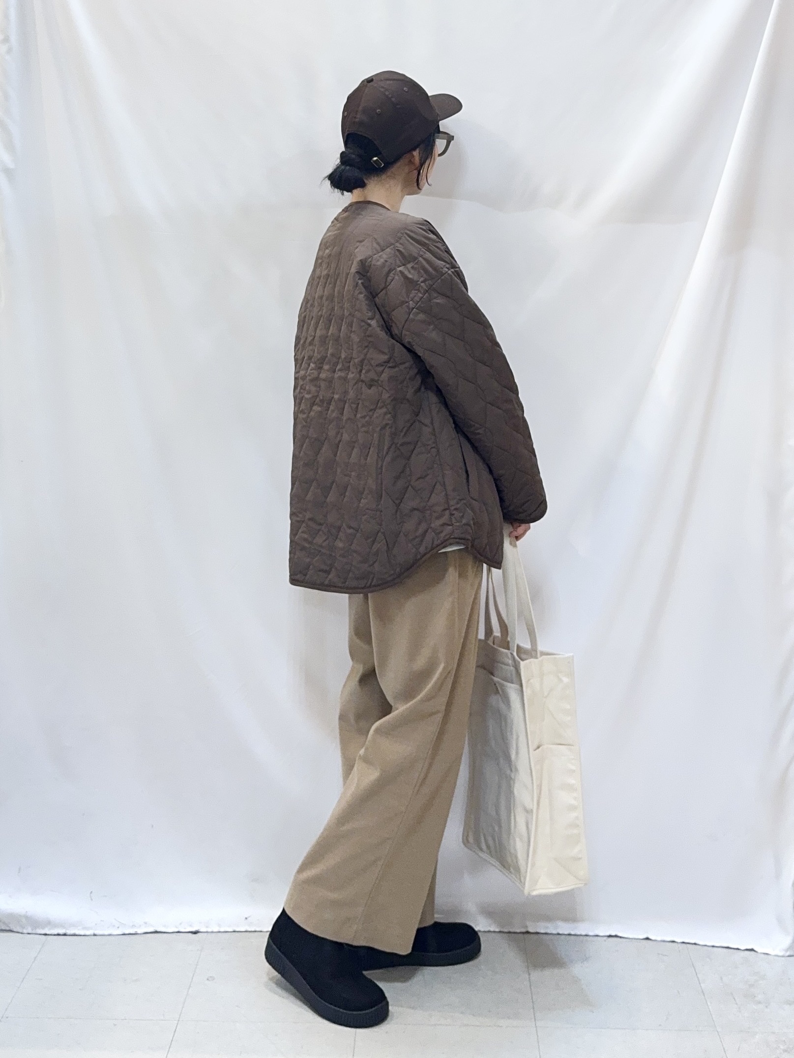 𝐇𝐢𝐫𝐨𝐦𝐢さんの「SHOO･LA･RUE｜【撥水/S-LL/洗濯機可】ウエスト絞れる キルト中綿ジャケット」を使ったコーディネート