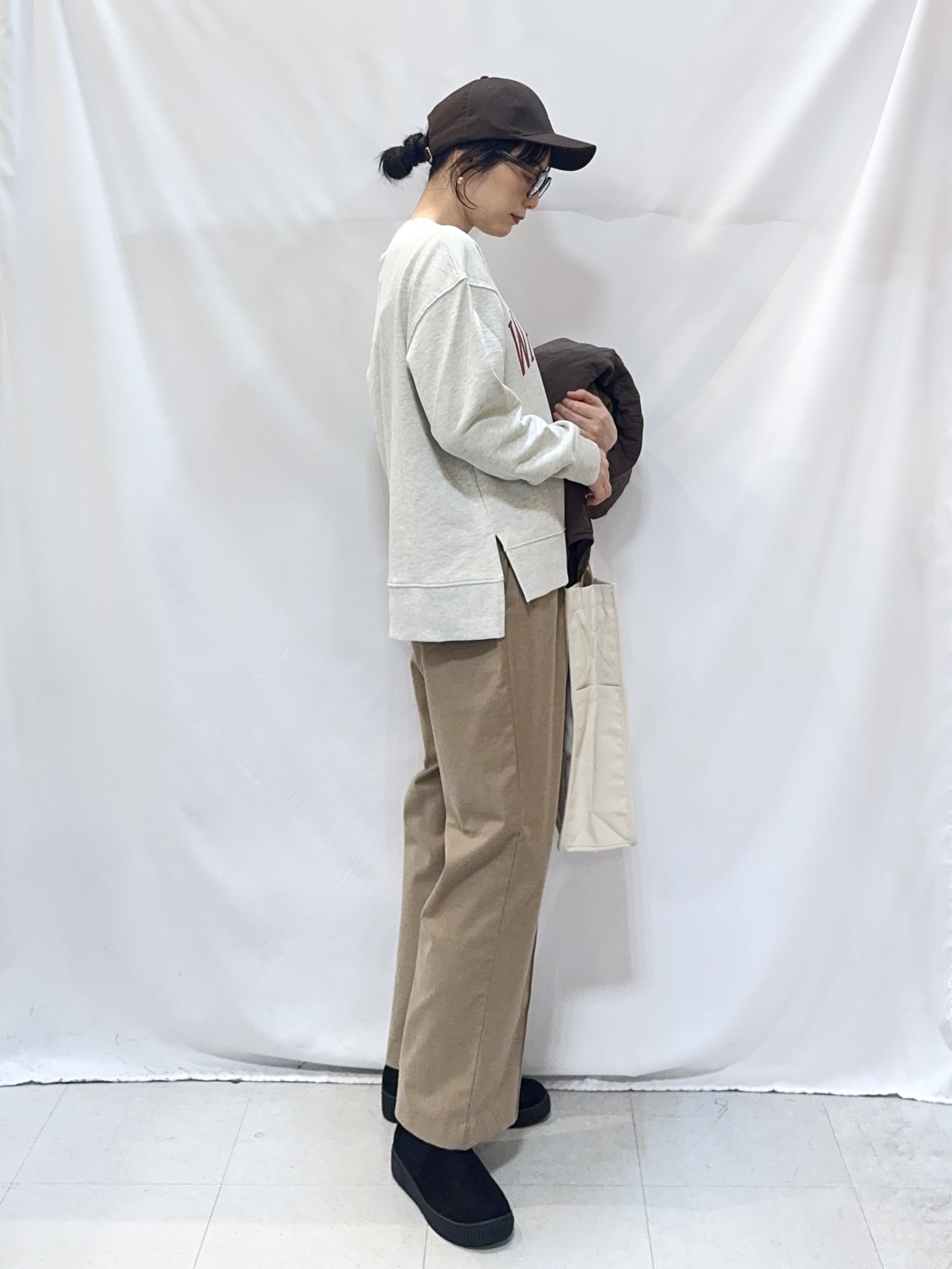 𝐇𝐢𝐫𝐨𝐦𝐢さんの「SHOO･LA･RUE｜【撥水/S-LL/洗濯機可】ウエスト絞れる キルト中綿ジャケット」を使ったコーディネート
