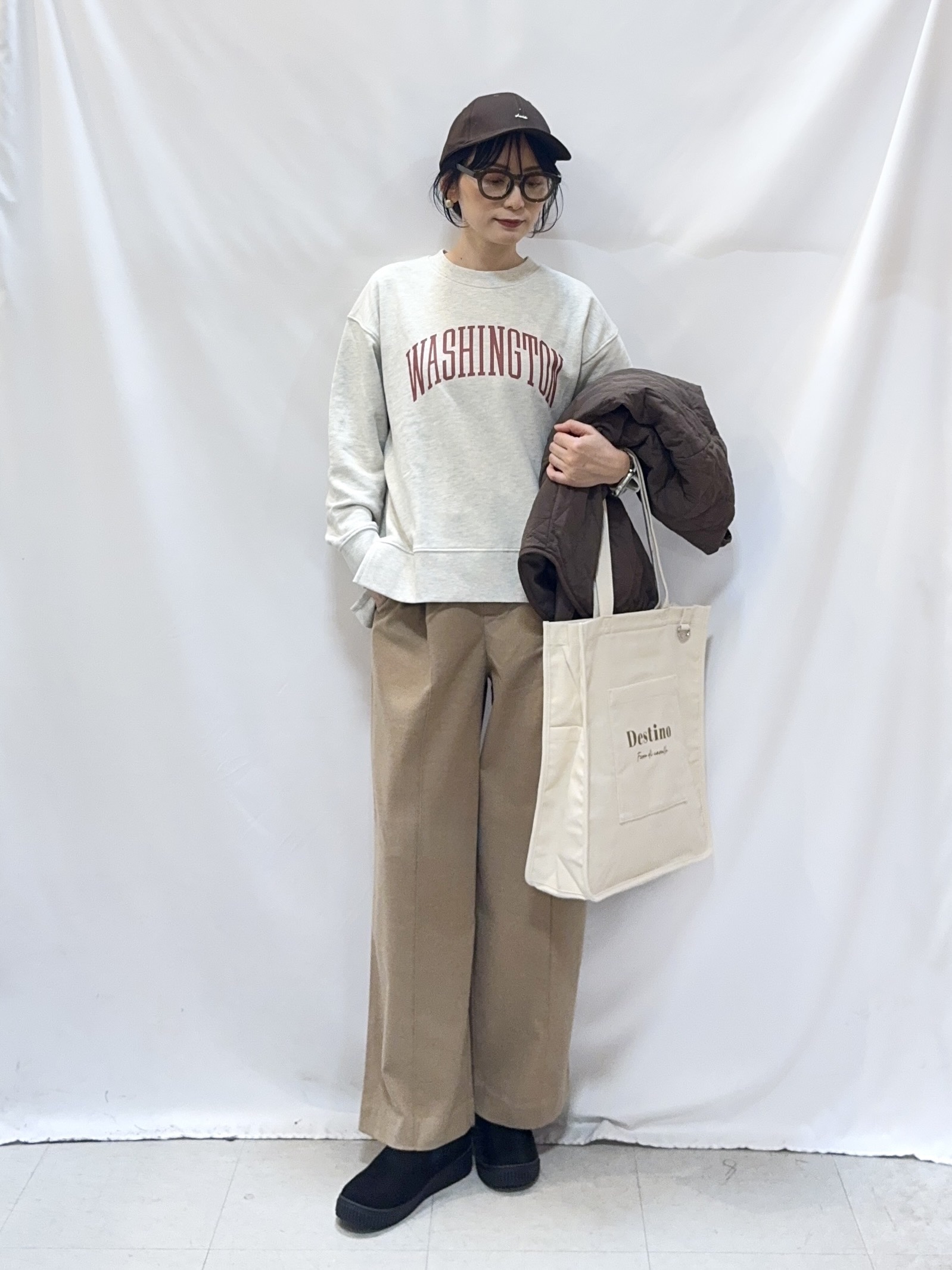 𝐇𝐢𝐫𝐨𝐦𝐢さんの「SHOO･LA･RUE｜【撥水/S-LL/洗濯機可】ウエスト絞れる キルト中綿ジャケット」を使ったコーディネート