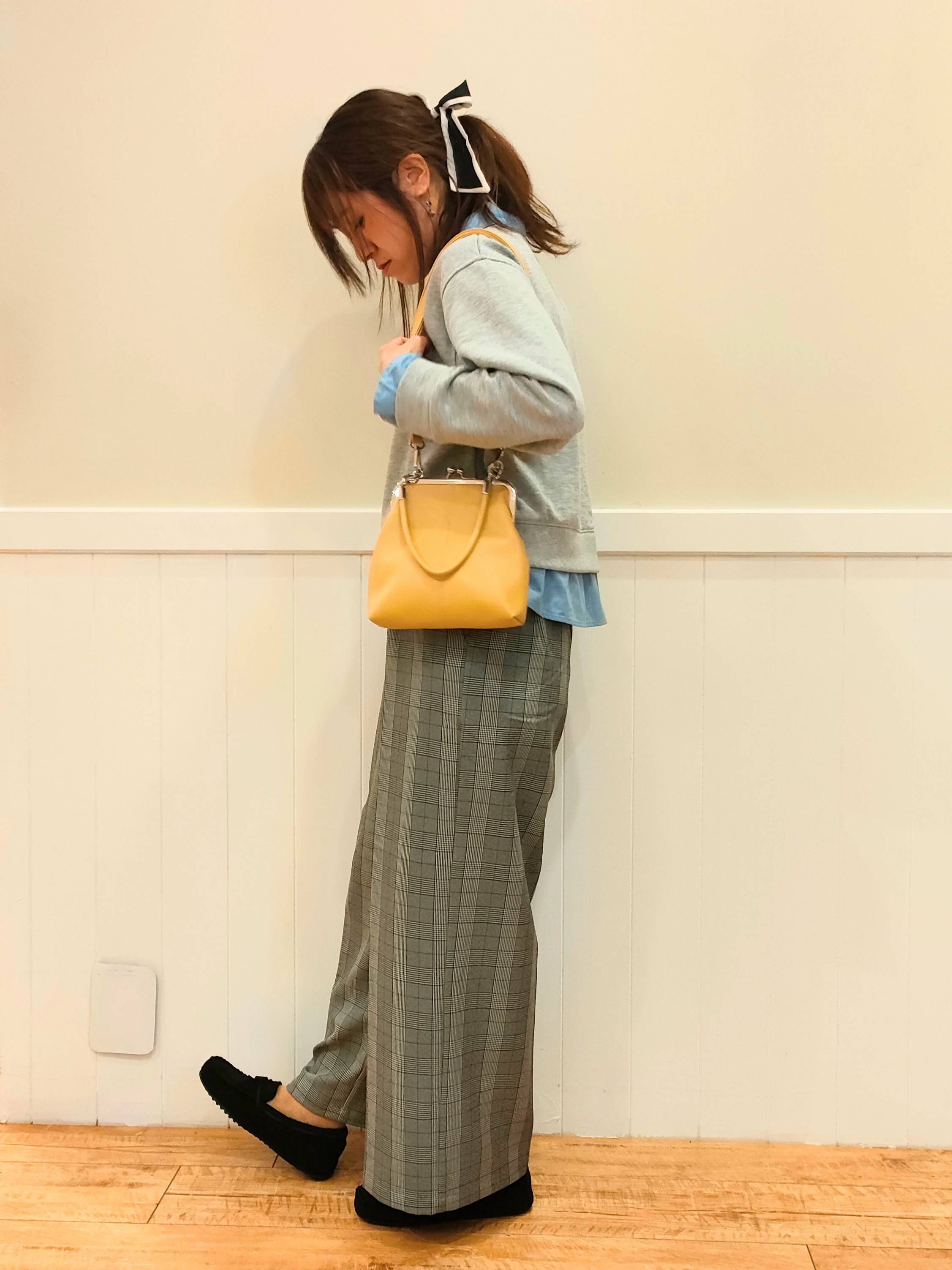NMさんの「SHOO･LA･RUE｜【S-LL/洗濯機可】一枚でレイヤード感が完成する シャツドッキング裏毛トップス」を使ったコーディネート