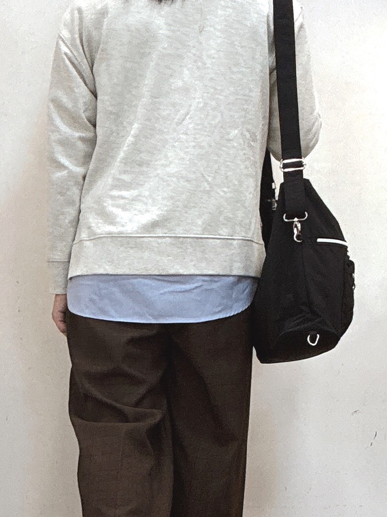Karinさんの「SHOO･LA･RUE｜【S-LL/洗濯機可】ゆるっと着られる 裏毛プリントアソートスウェット」を使ったコーディネート