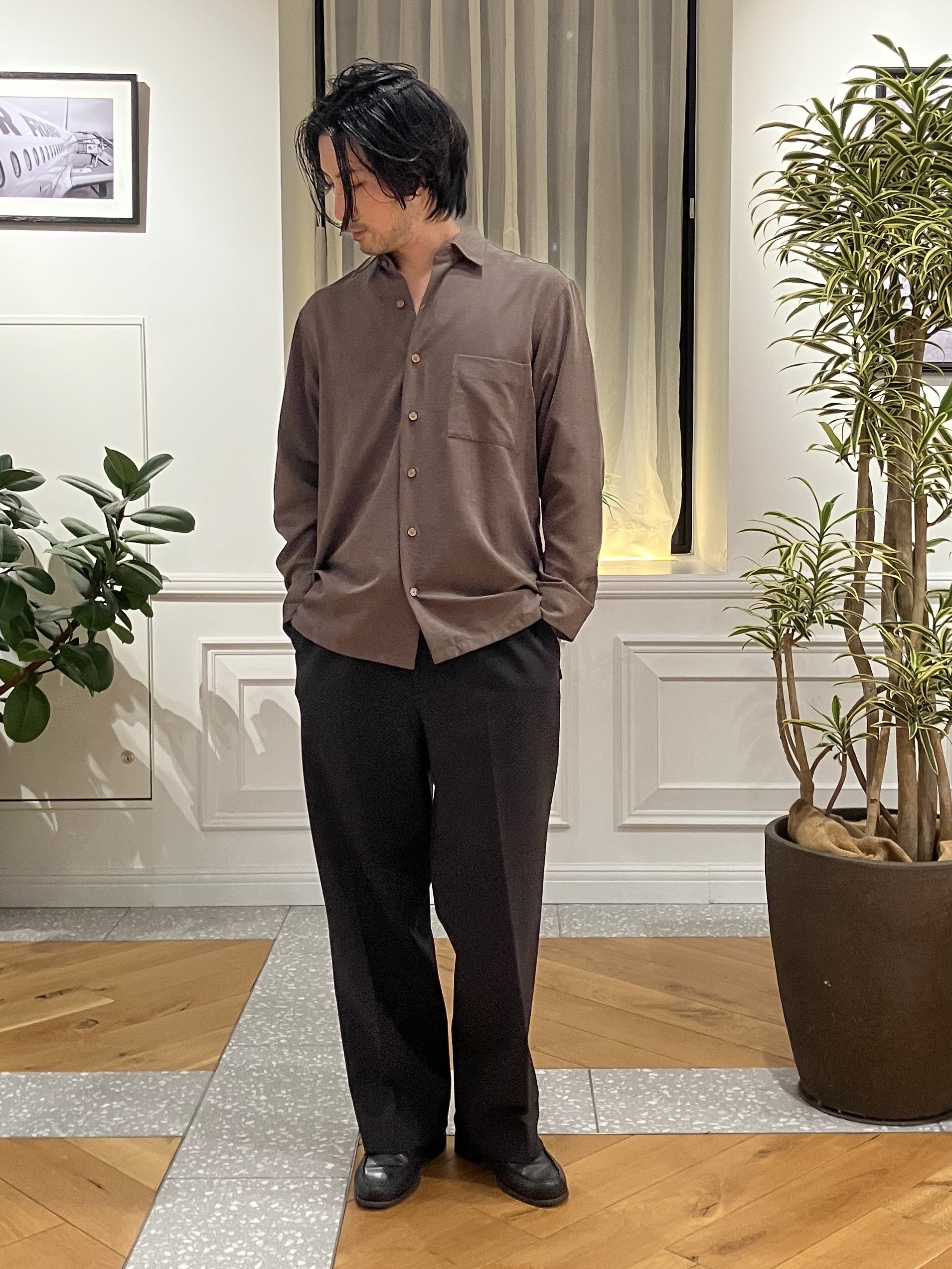 junyaさんの「DRESSTERIOR｜【ウォッシャブル】スウェードタッチ キュプラフィブリル シャツ」を使ったコーディネート