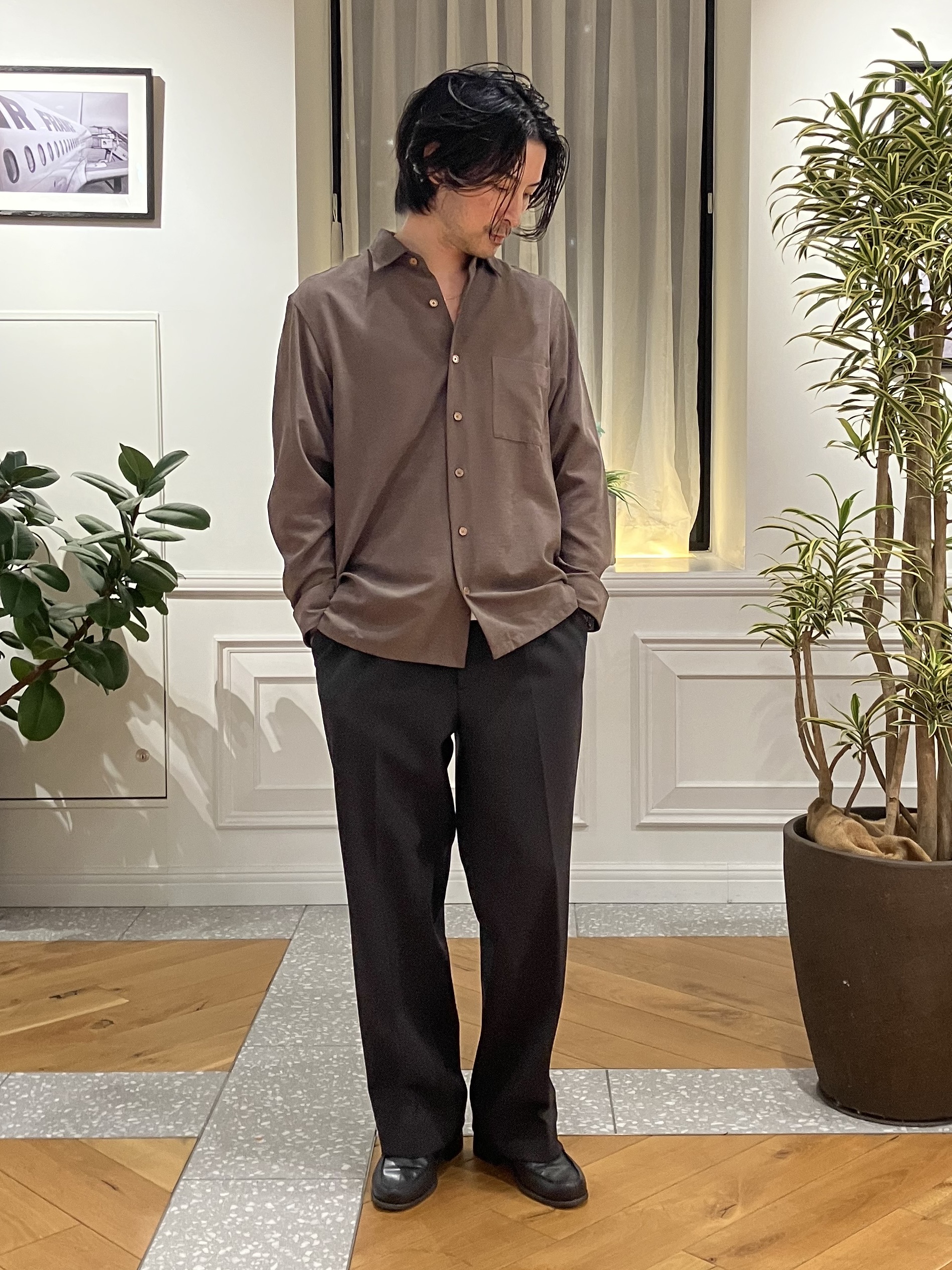 junyaさんの「DRESSTERIOR｜【ウォッシャブル】スウェードタッチ キュプラフィブリル シャツ」を使ったコーディネート