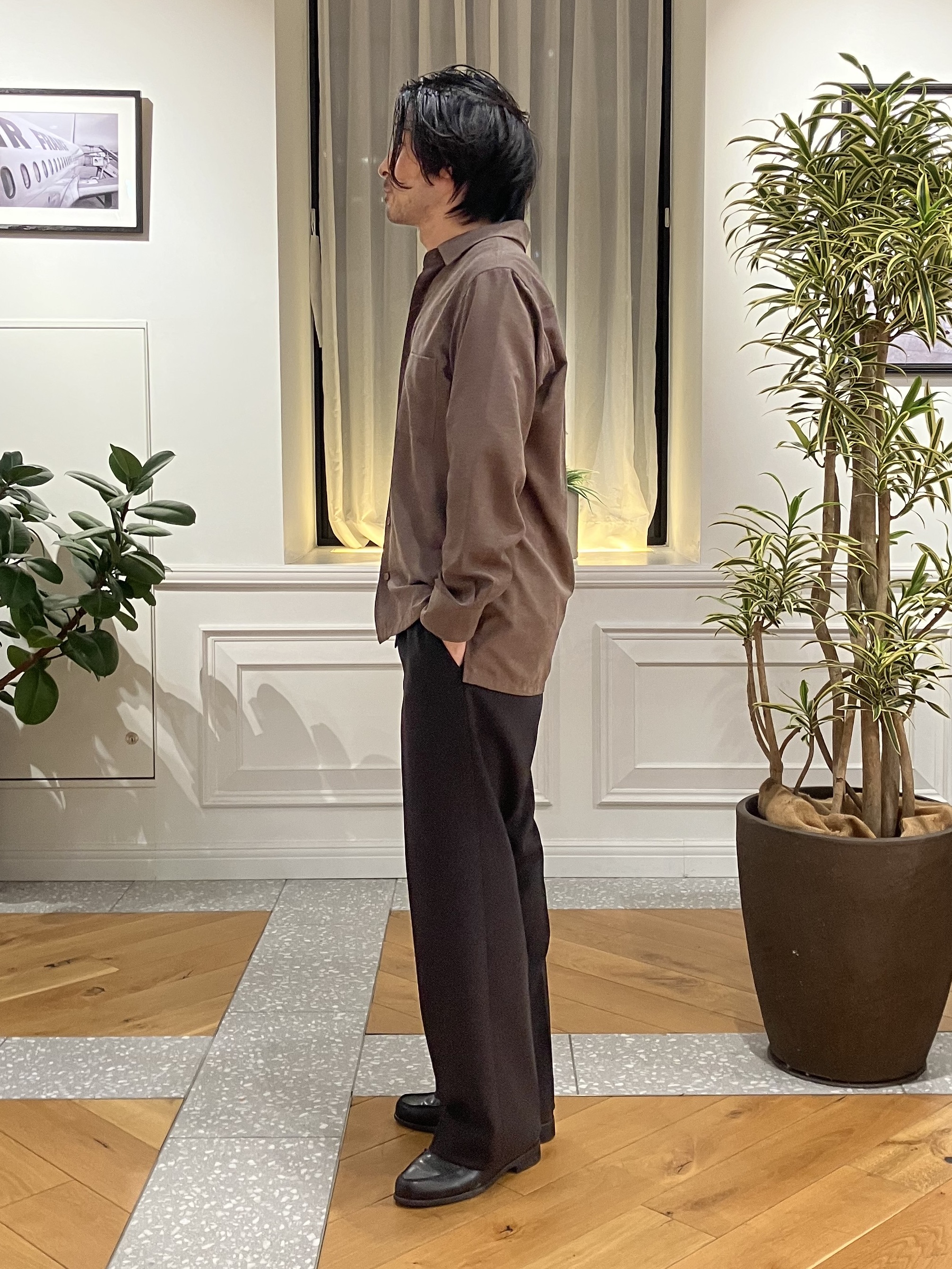 junyaさんの「DRESSTERIOR｜【ウォッシャブル】スウェードタッチ キュプラフィブリル シャツ」を使ったコーディネート