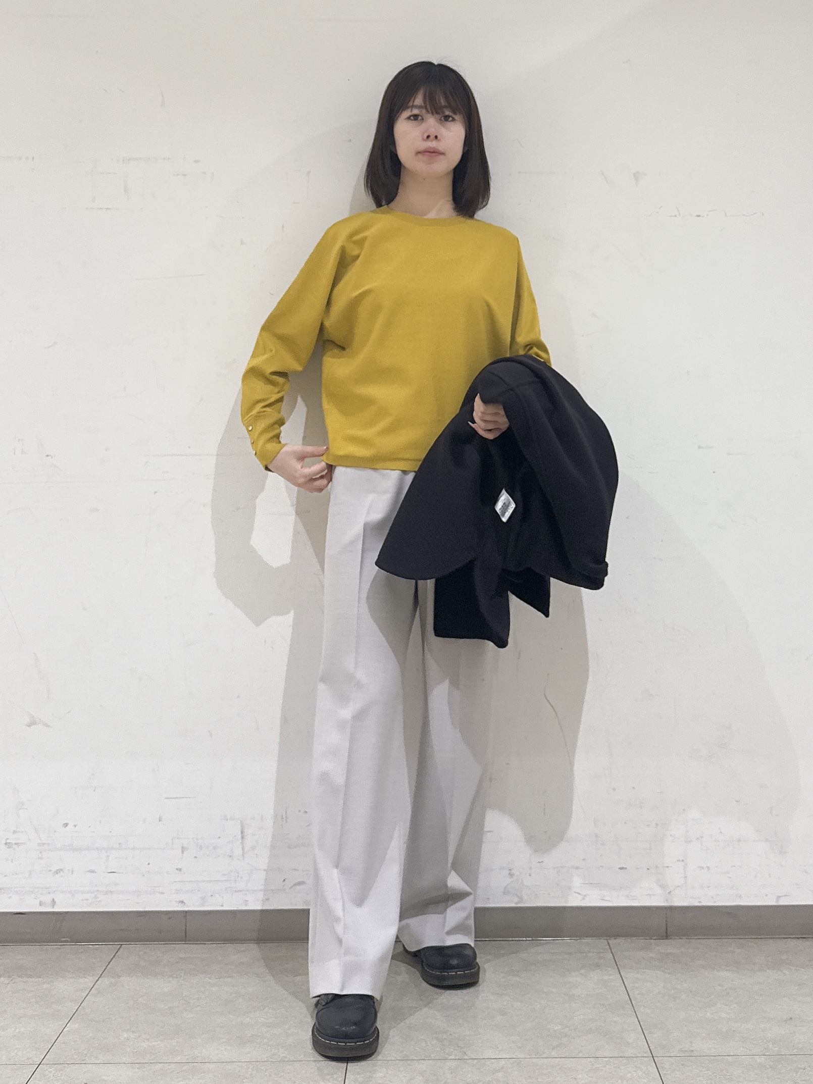 rinaさんの「INDIVI｜【選べる6色／ストレッチ◎】きれいめドルマンスリーブニット」を使ったコーディネート