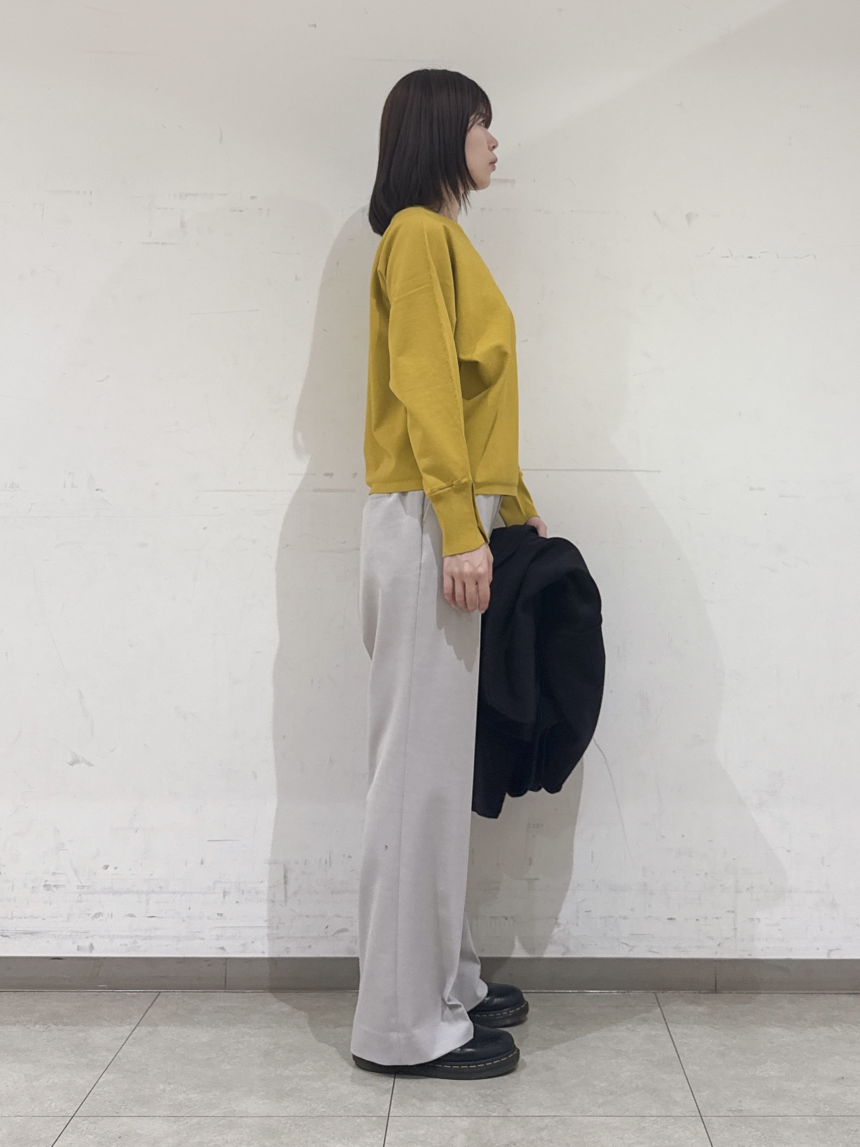 rinaさんの「INDIVI｜【選べる6色／ストレッチ◎】きれいめドルマンスリーブニット」を使ったコーディネート