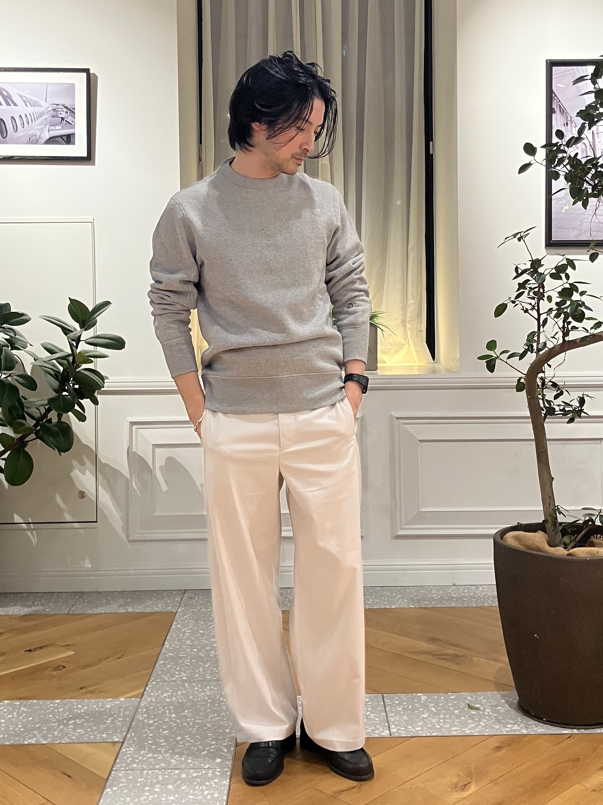 junyaさんの「DRESSTERIOR｜◆[DRESSTERIOR定番]吊裏毛プルオーバースウェット」を使ったコーディネート