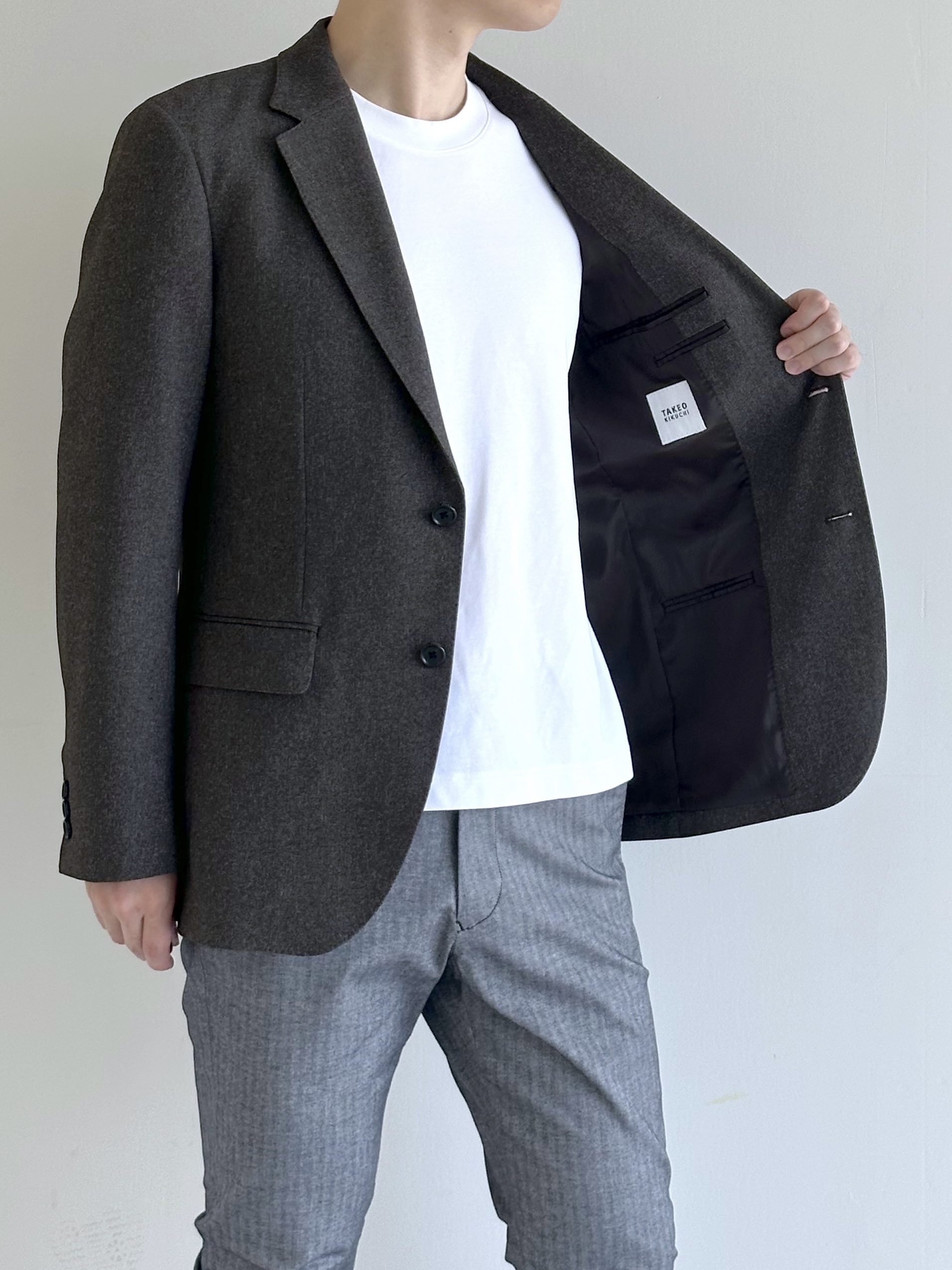 イッシーさんの「TAKEO KIKUCHI｜ウールライクキャットフット ジャケット」を使ったコーディネート