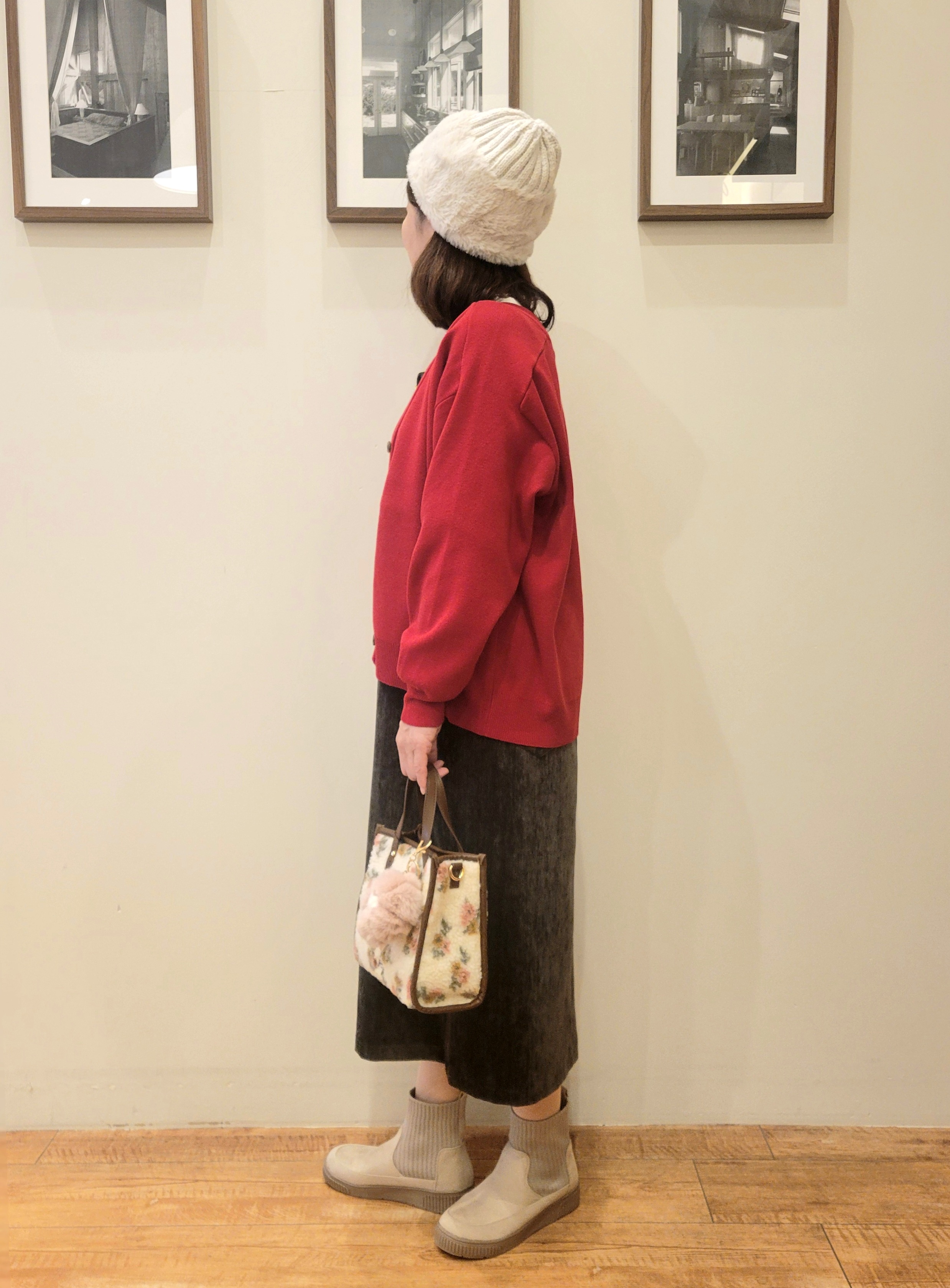 ユウさんの「SHOO･LA･RUE｜【毛玉になりにくい/S-LL/洗濯機可/体型カバー】Vネックゆったりカーディガン」を使ったコーディネート