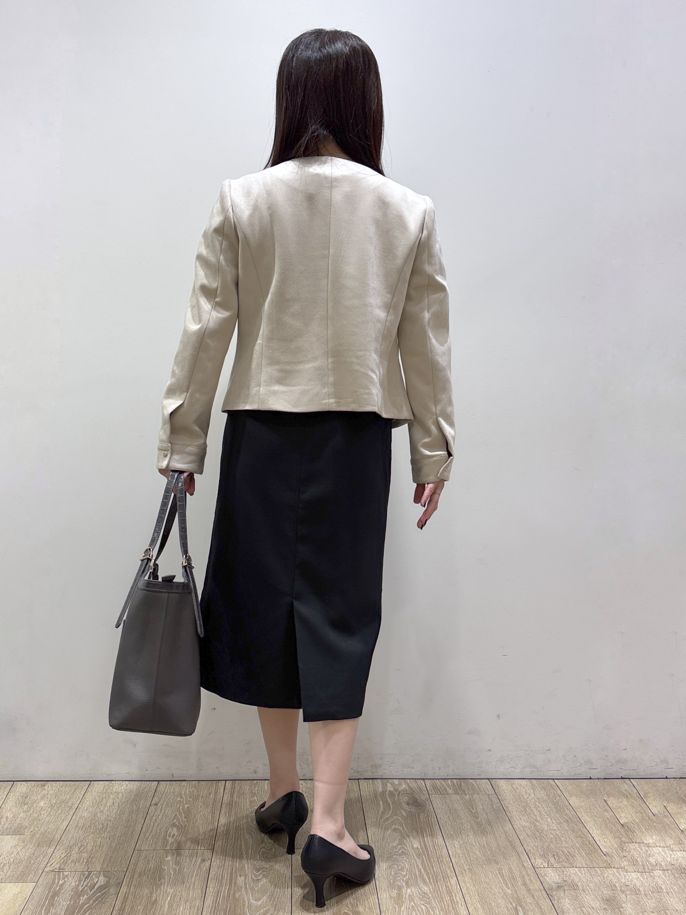 mameさんの「index｜【洗える】レザー調／スウェード風ノーカラーブルゾン」を使ったコーディネート