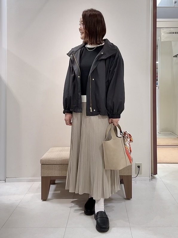 YUIさんの「UNTITLED｜【撥水/軽アウター/2way】タフタマウンテンパーカー」を使ったコーディネート