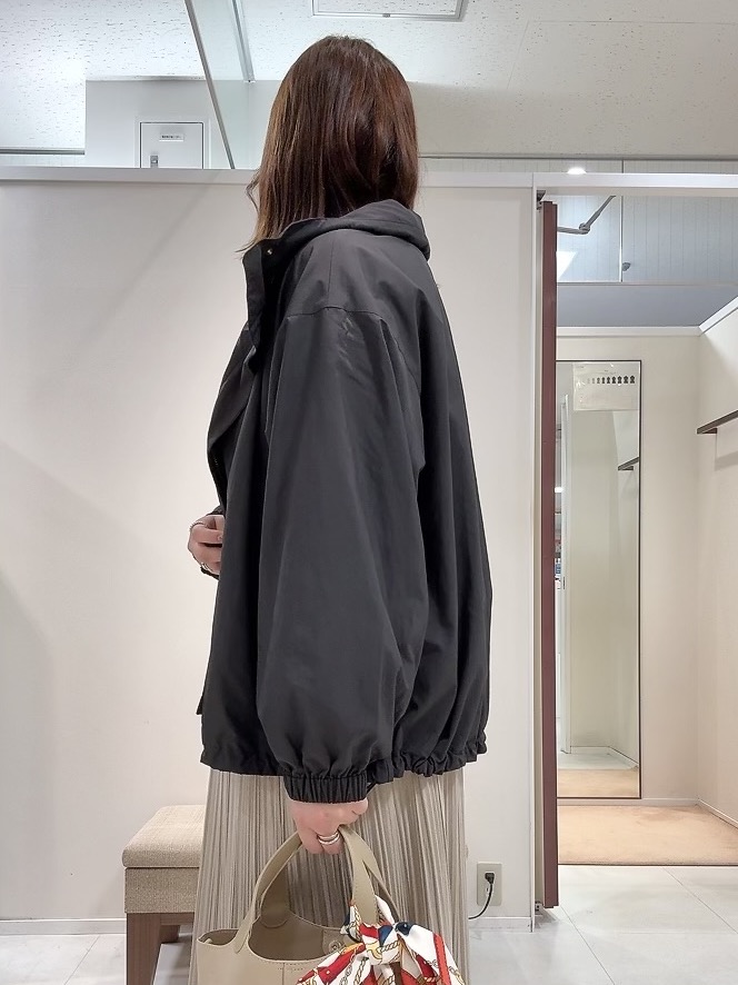 YUIさんの「UNTITLED｜【撥水/軽アウター/2way】タフタマウンテンパーカー」を使ったコーディネート