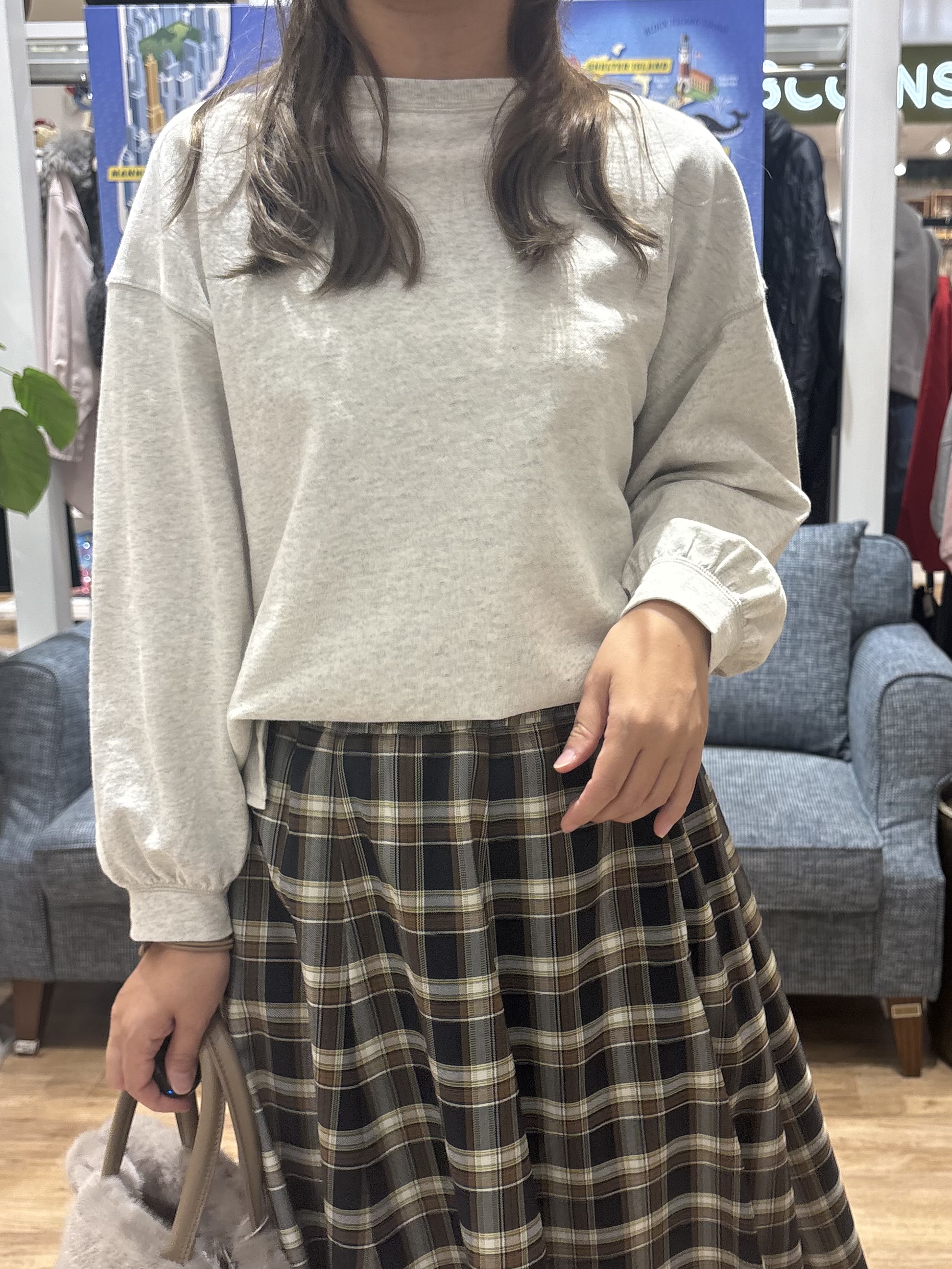 yuinaさんの「Dessin｜【洗える/ウエストゴム】チェック柄切り替えフレアスカート」を使ったコーディネート