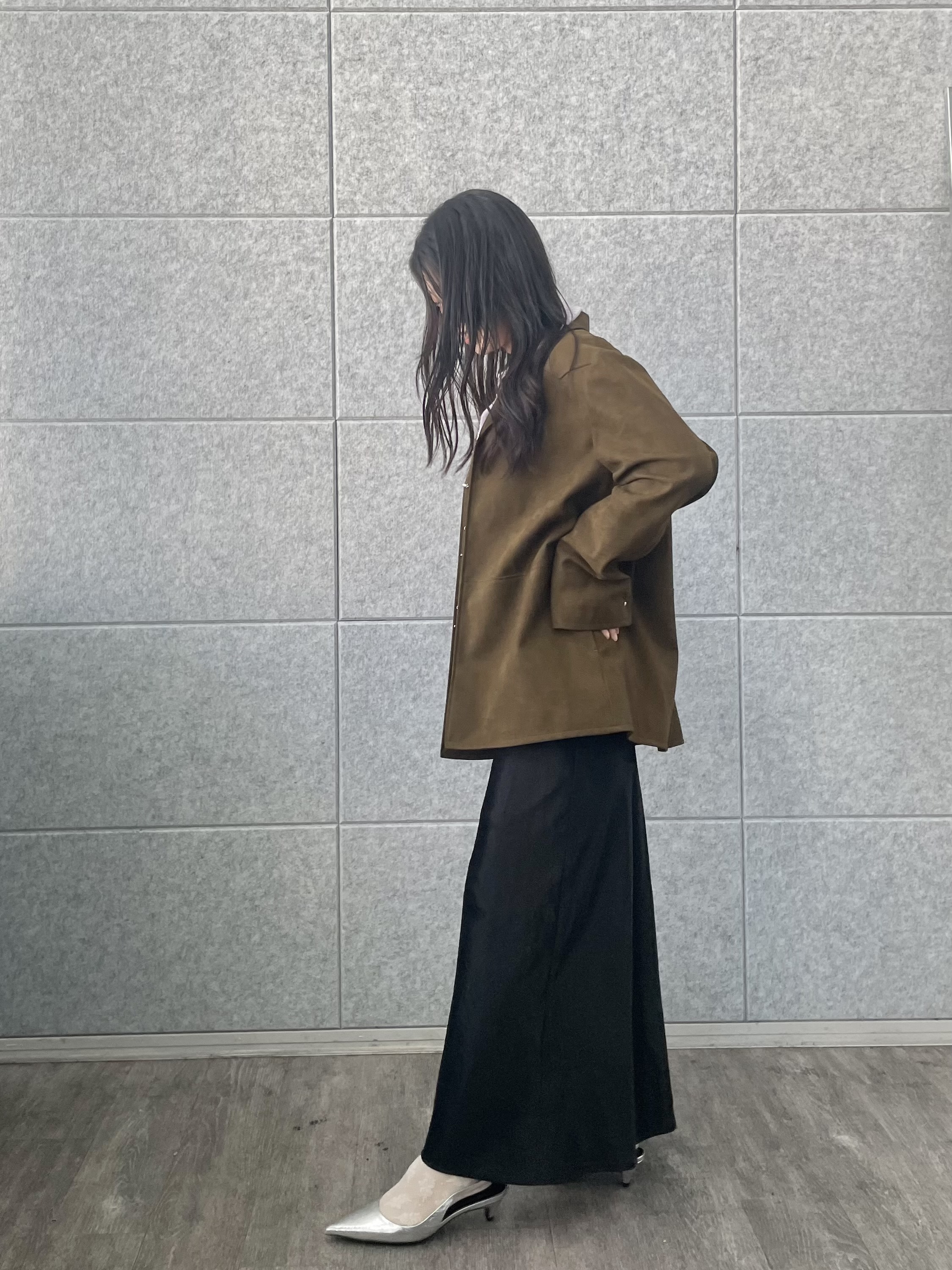 丸山加奈子さんの「CODE A｜soft suede－like jacket」を使ったコーディネート