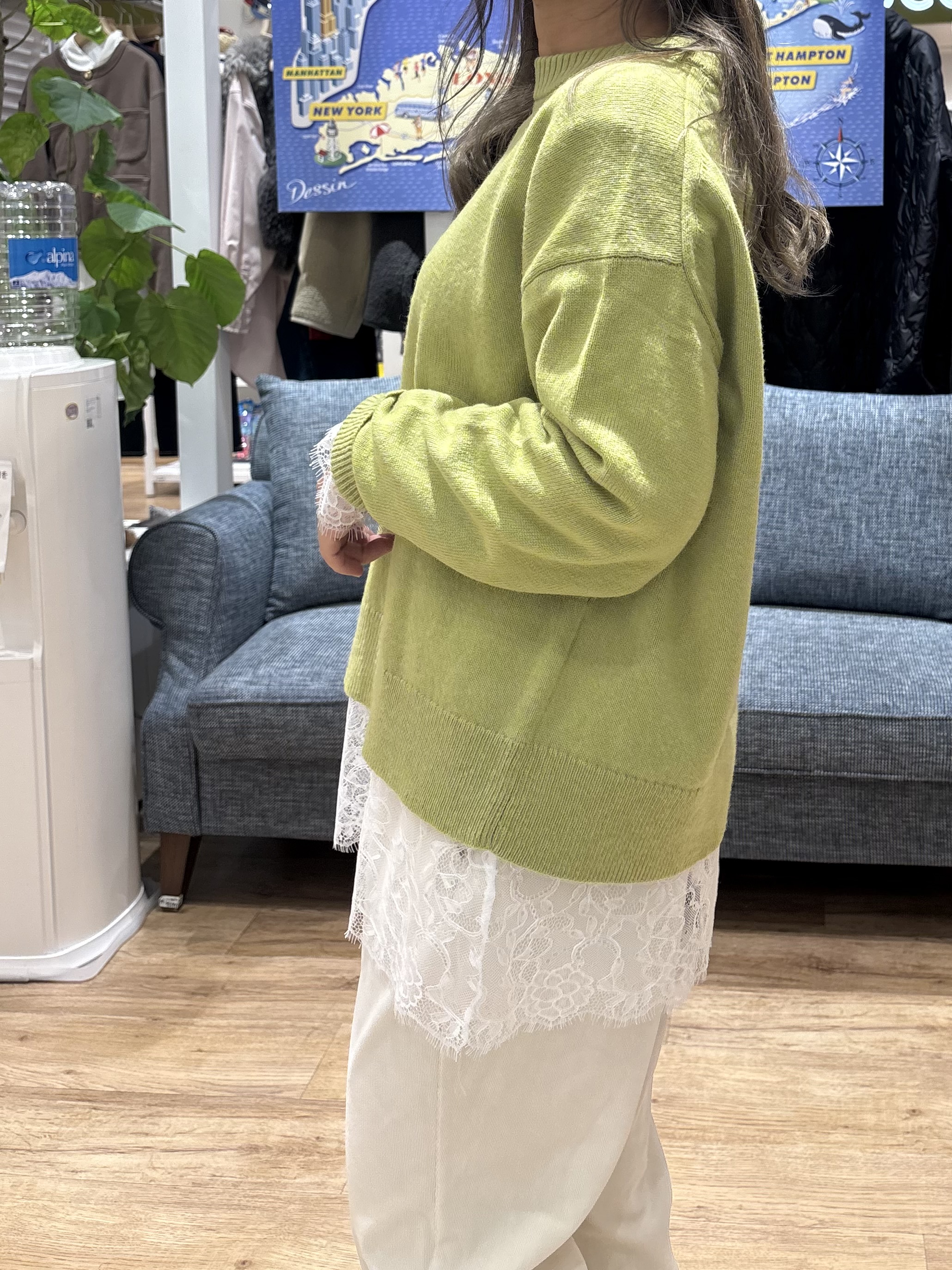 yuinaさんの「Dessin｜【洗える/あたたかい/秋のレイヤード】ジンジャー発熱 裾レースプルオーバー」を使ったコーディネート