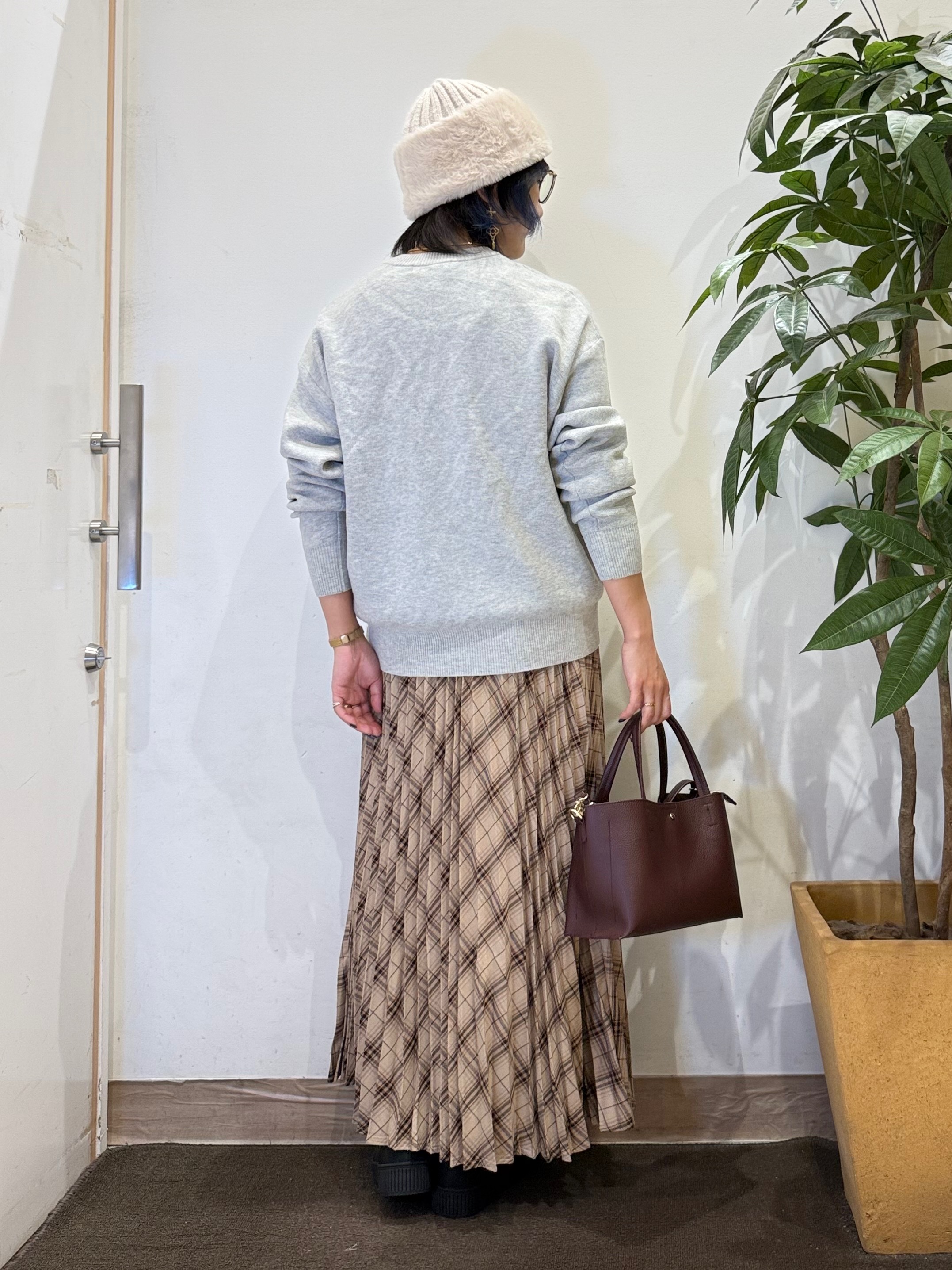misakiさんの「SHOO･LA･RUE｜【S-LL/洗濯機可】スウェットライク ロゴニット」を使ったコーディネート