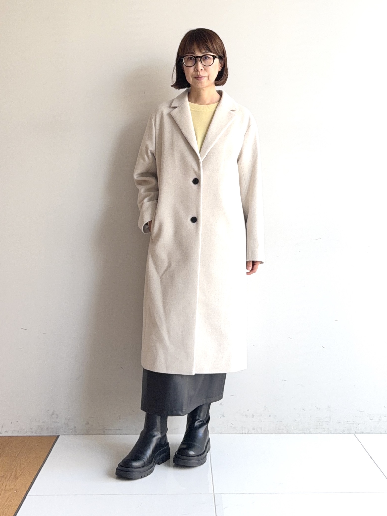 murayamaさんの「INDIVI｜【トレンド感◎／大人の光沢感】レザー調ナロースカート」を使ったコーディネート