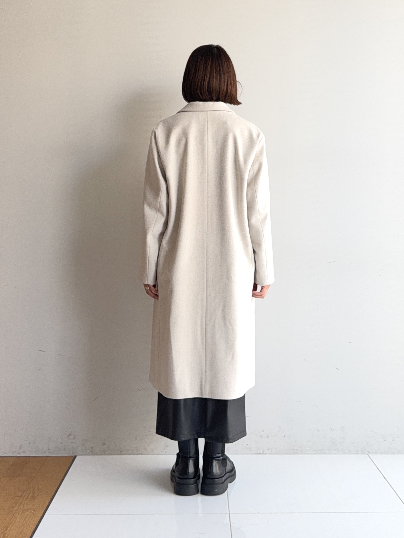 murayamaさんの「INDIVI｜【トレンド感◎／大人の光沢感】レザー調ナロースカート」を使ったコーディネート