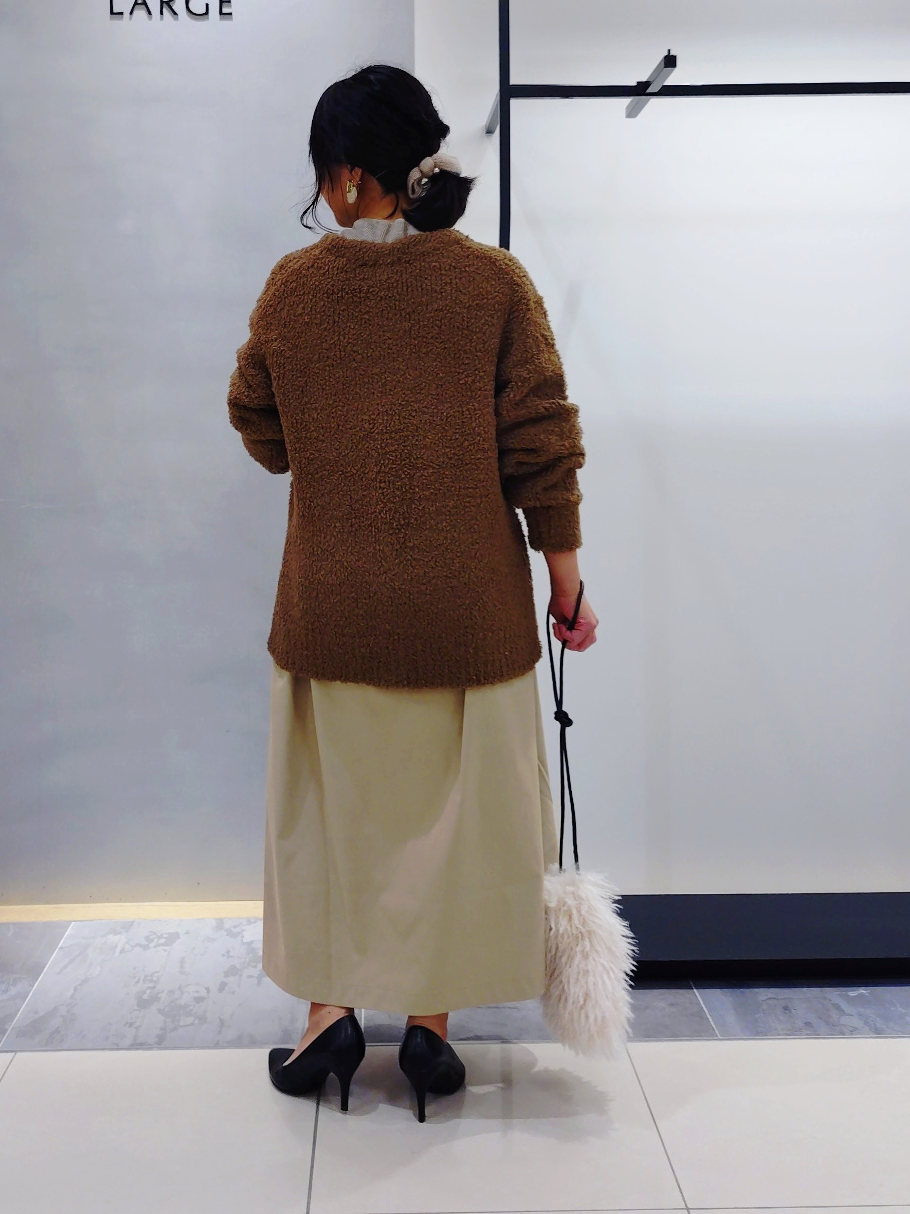 TOMOMIさんの「INDIVI｜【選べるトップ】2連風チェーンネックレス」を使ったコーディネート