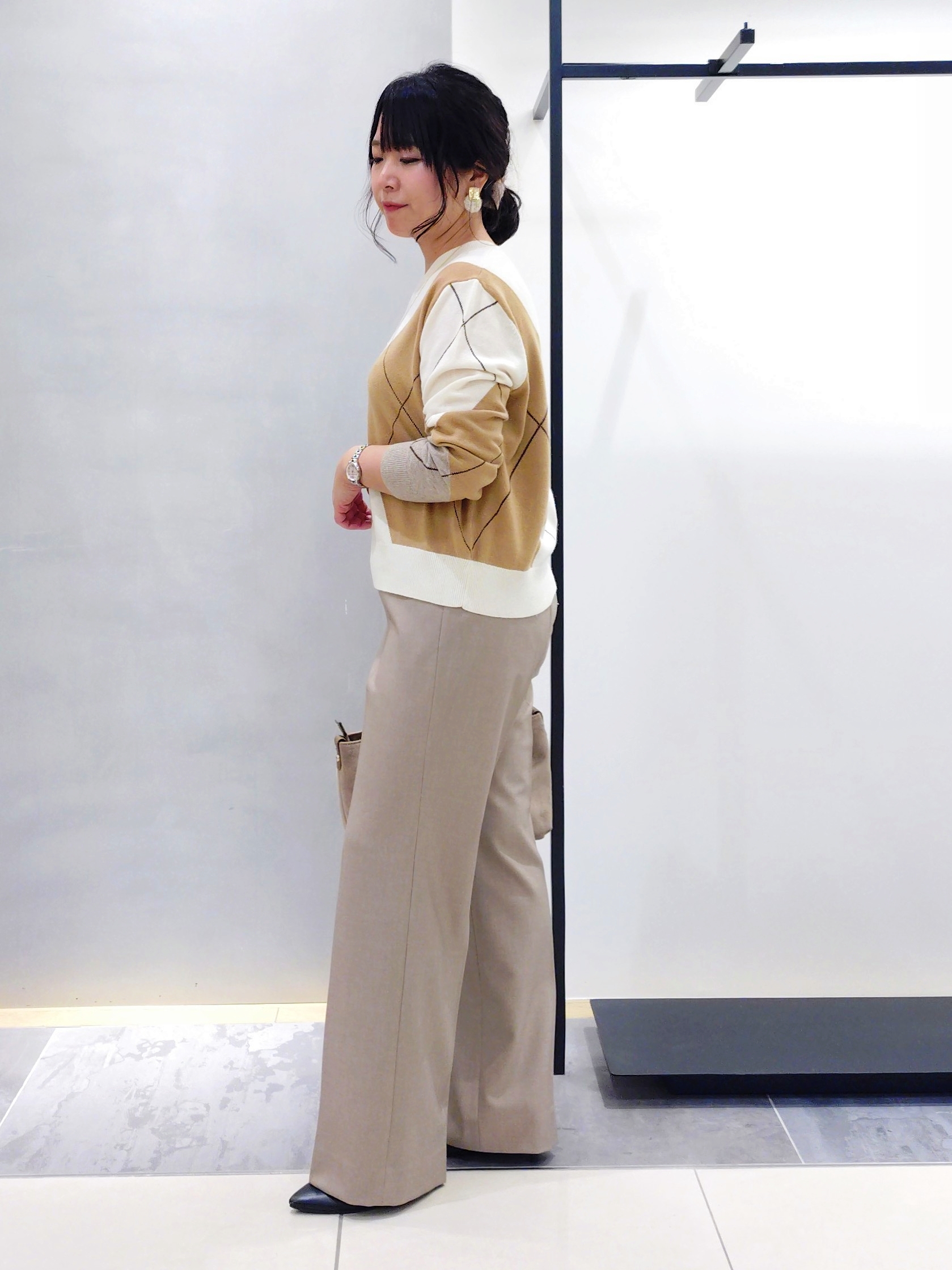 TOMOMIさんの「INDIVI｜【2柄展開】柄デザインスカーフ」を使ったコーディネート
