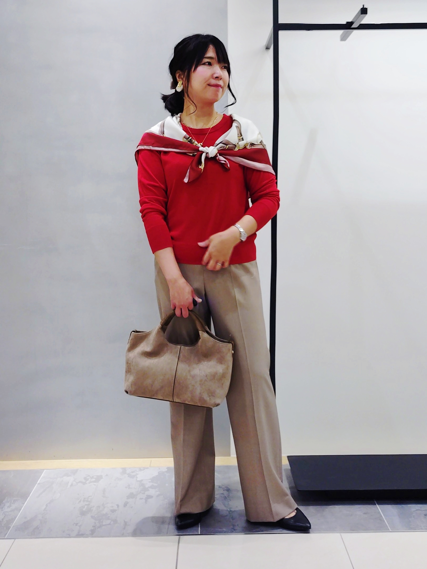 TOMOMIさんの「INDIVI｜【裏起毛／あったかパンツ】ストレートイージーパンツ」を使ったコーディネート
