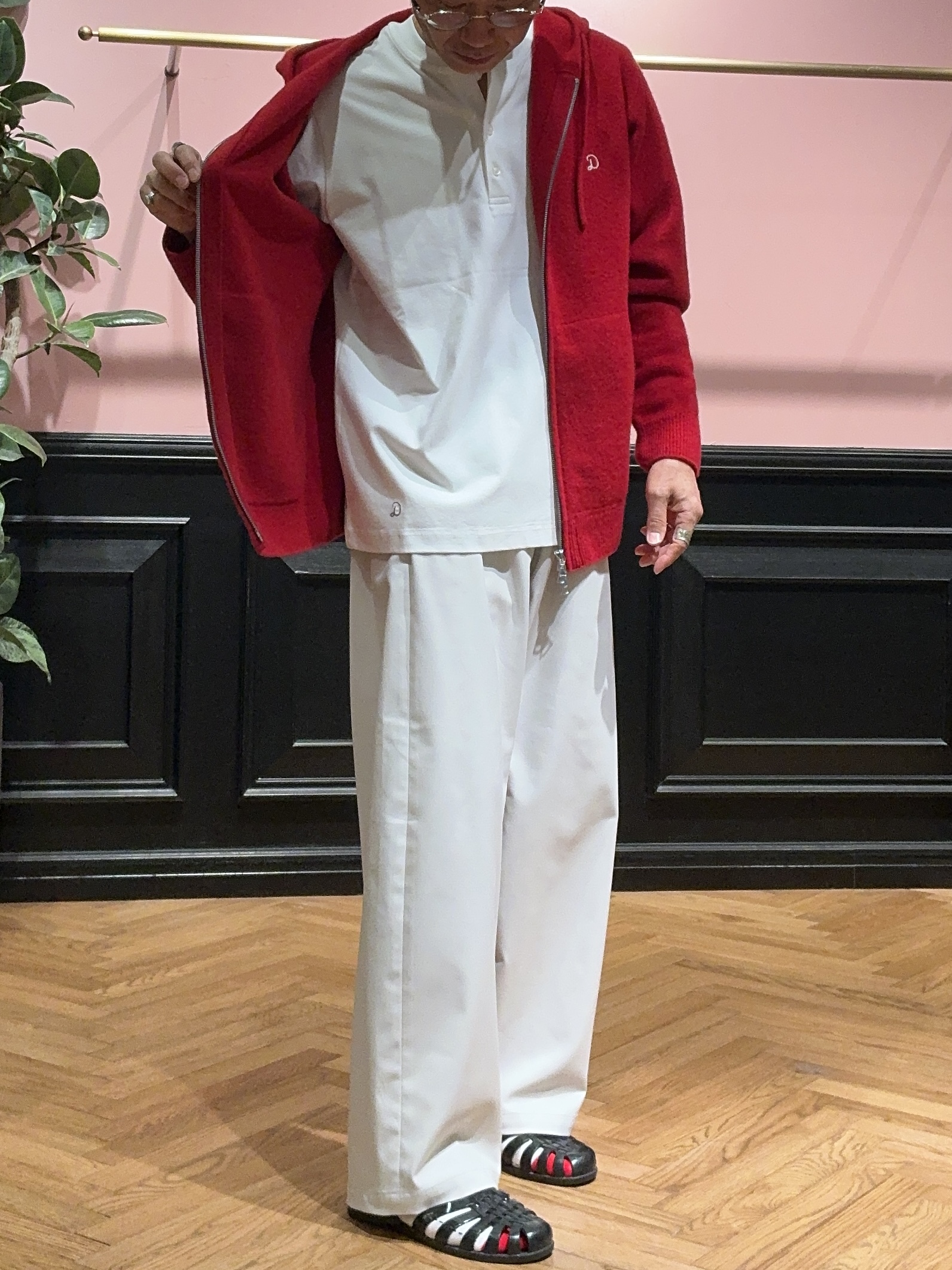 torigoeさんの「DRESSTERIOR｜◆ホールガーメント（R） ウールカシミヤ ジップパーカー」を使ったコーディネート