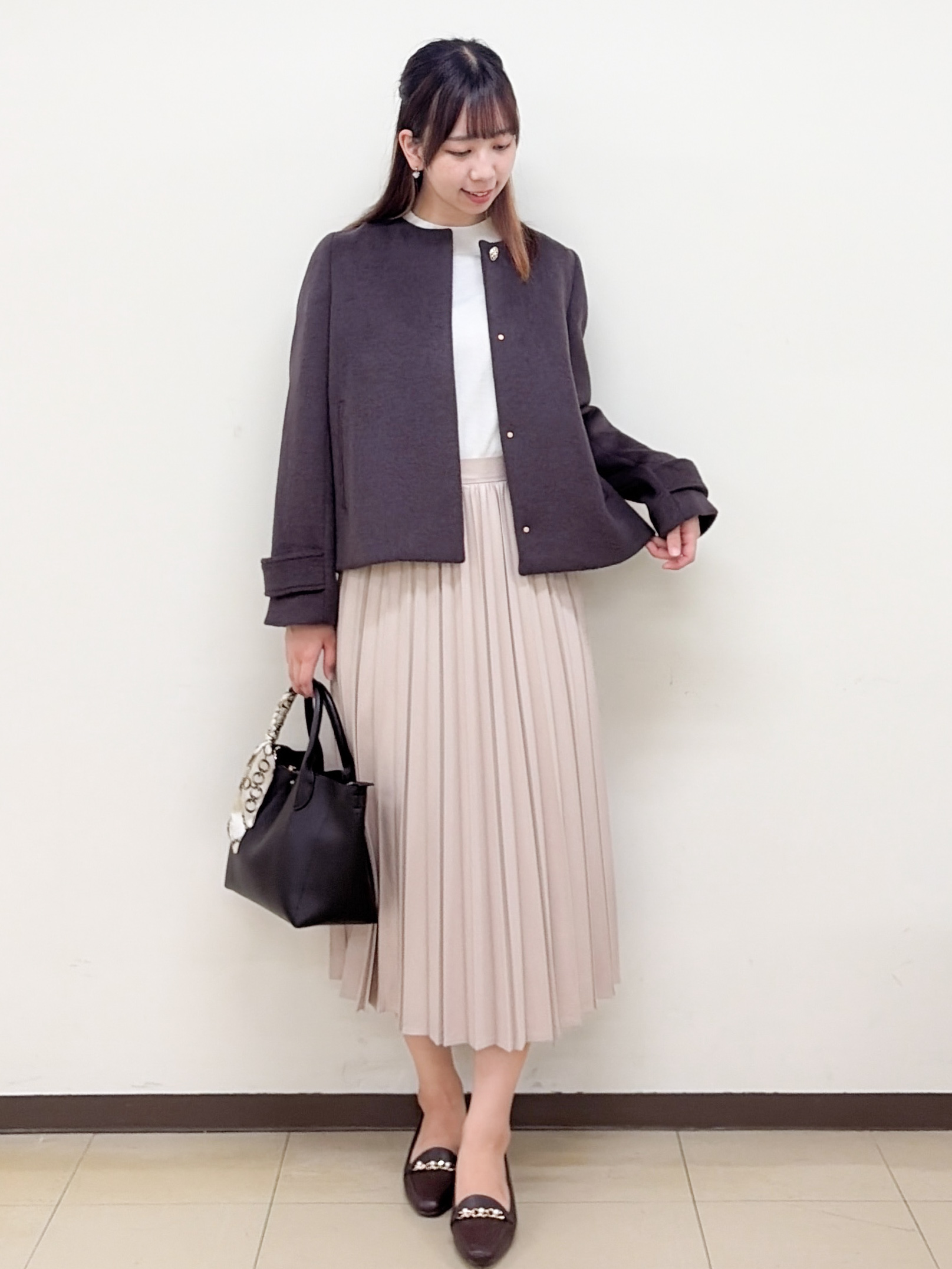 yurinaさんの「index｜【植草美幸先生が指南する好印象スタイル】カシミヤ混ノーカラーショートコート」を使ったコーディネート