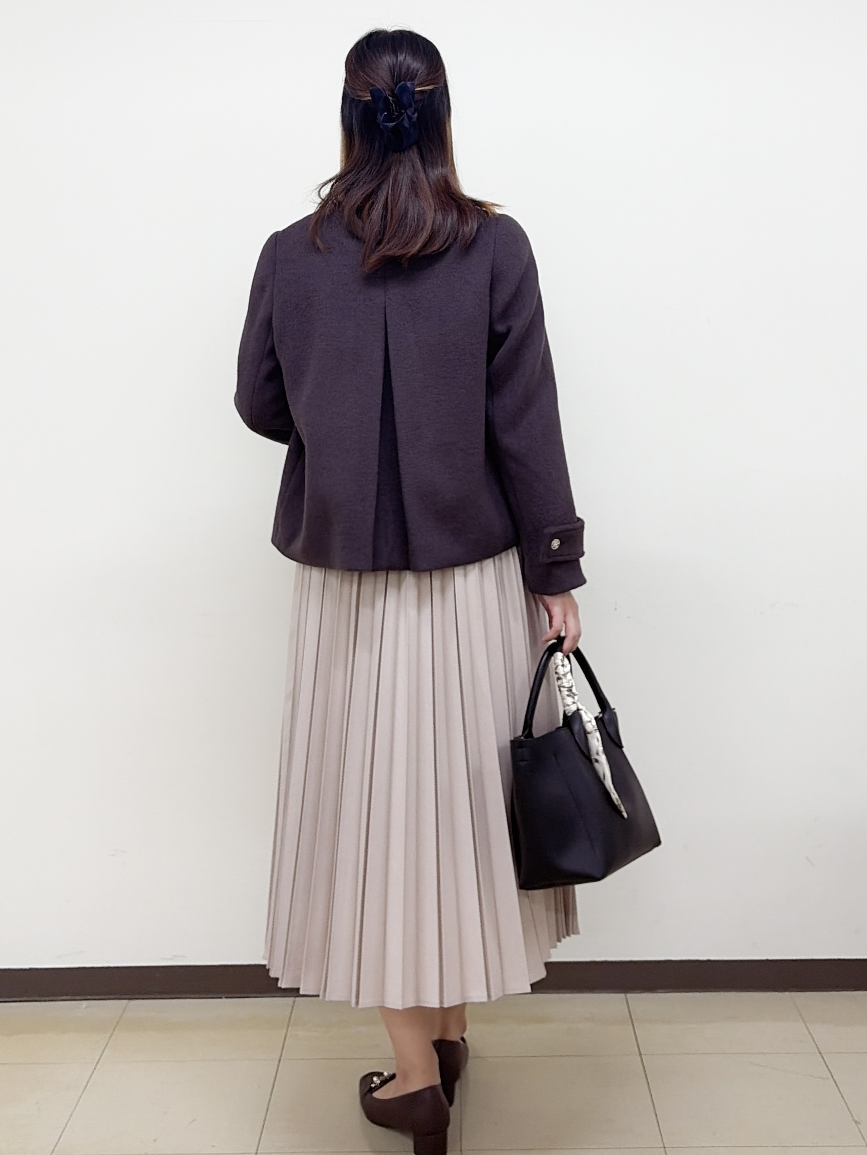 yurinaさんの「index｜【植草美幸先生が指南する好印象スタイル】カシミヤ混ノーカラーショートコート」を使ったコーディネート