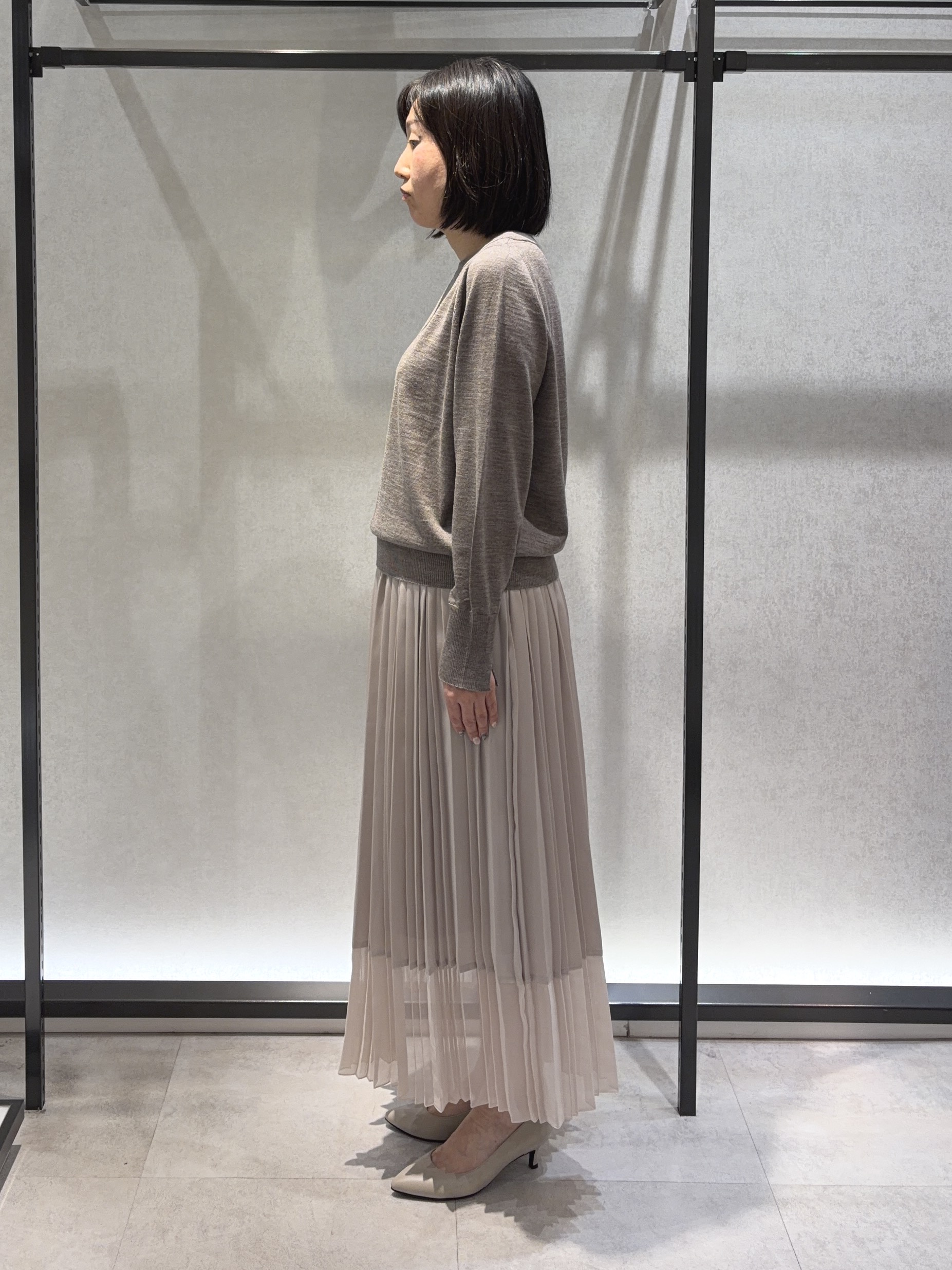 わたなべさんの「UNTITLED｜【アンサンブル可能/オンオフ使える】シルクウールカシミヤプルオーバー」を使ったコーディネート