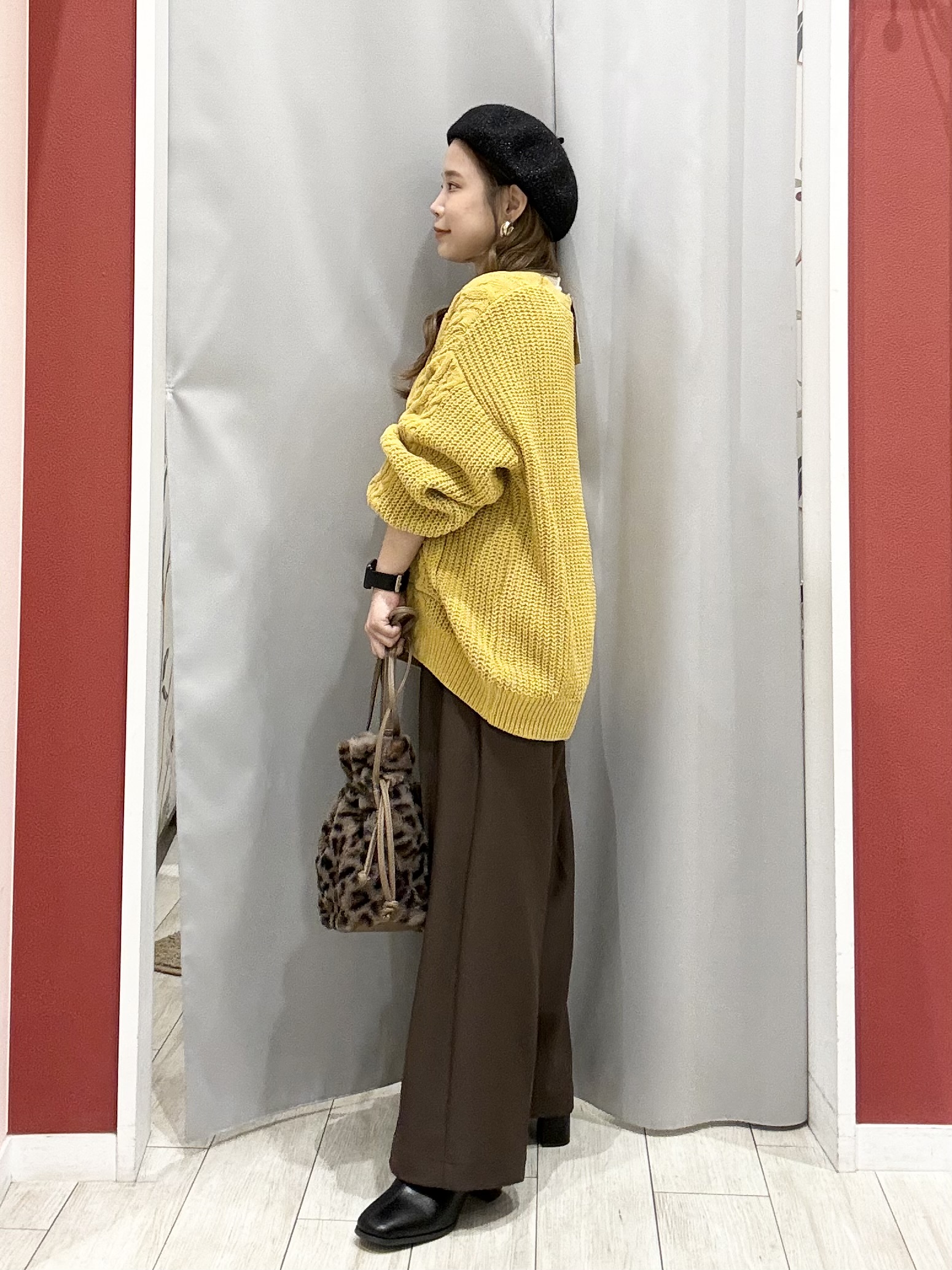 shioさんの「SHOO･LA･RUE｜【洗濯機可】もこもちモールケーブル Vネックカーディガン」を使ったコーディネート